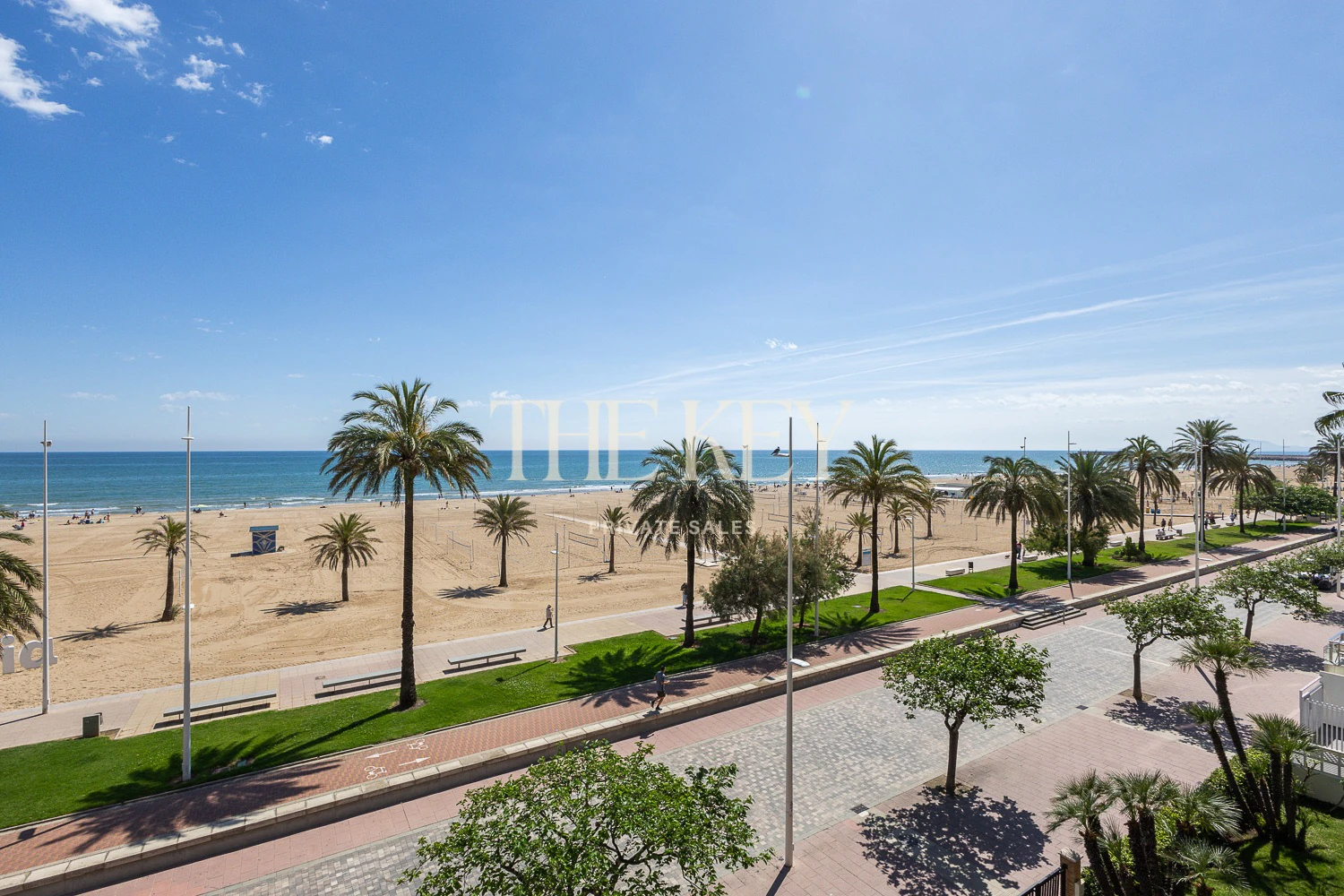 Apartamento Primera Línea Gandia Lujo: 240m² y Vistas al Mar | The Key