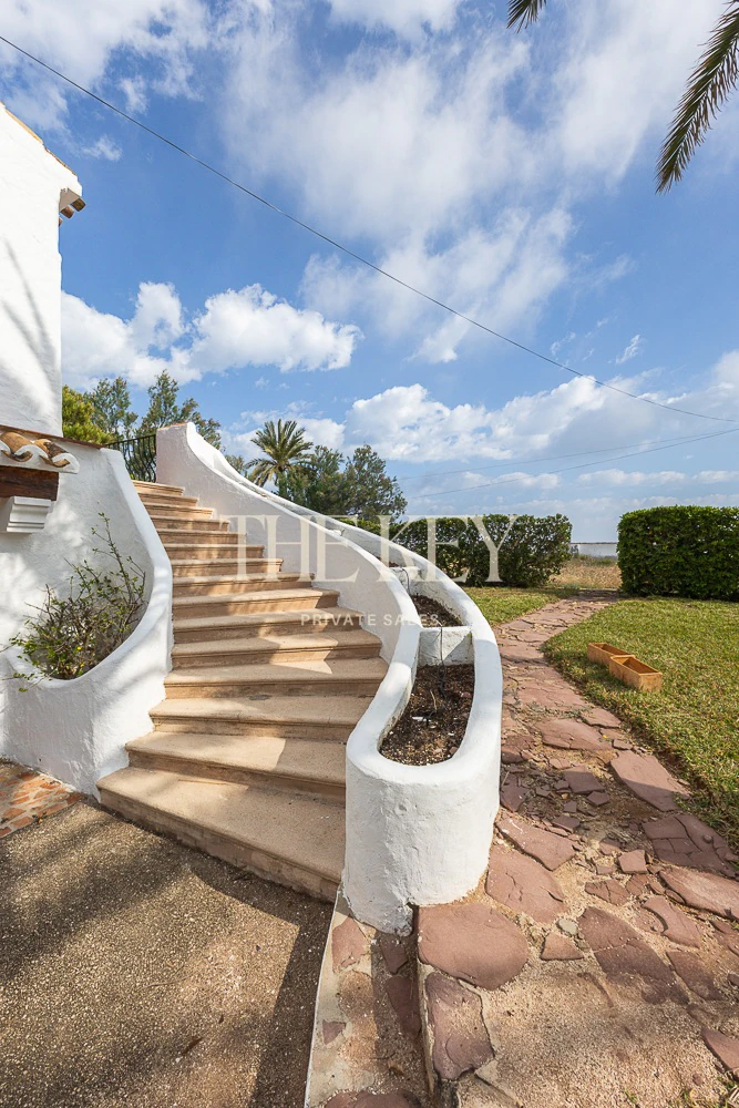 Villa de Lujo en Primera Línea en Dénia con salida directa al Mar | The Key