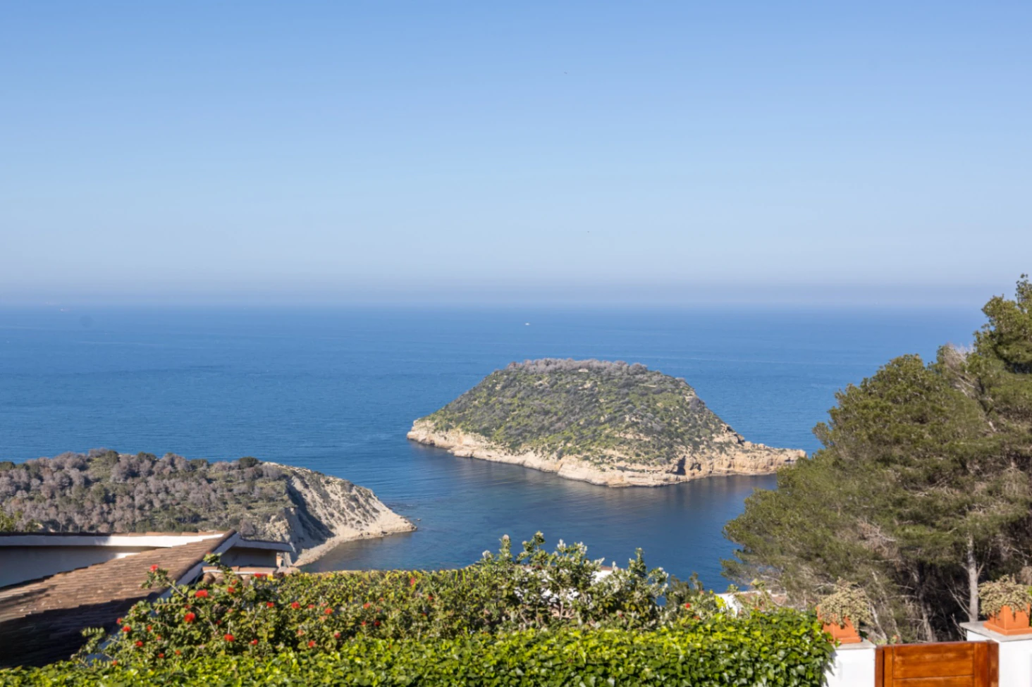 Villa de lujo vanguardista con vistas al mar en Jávea