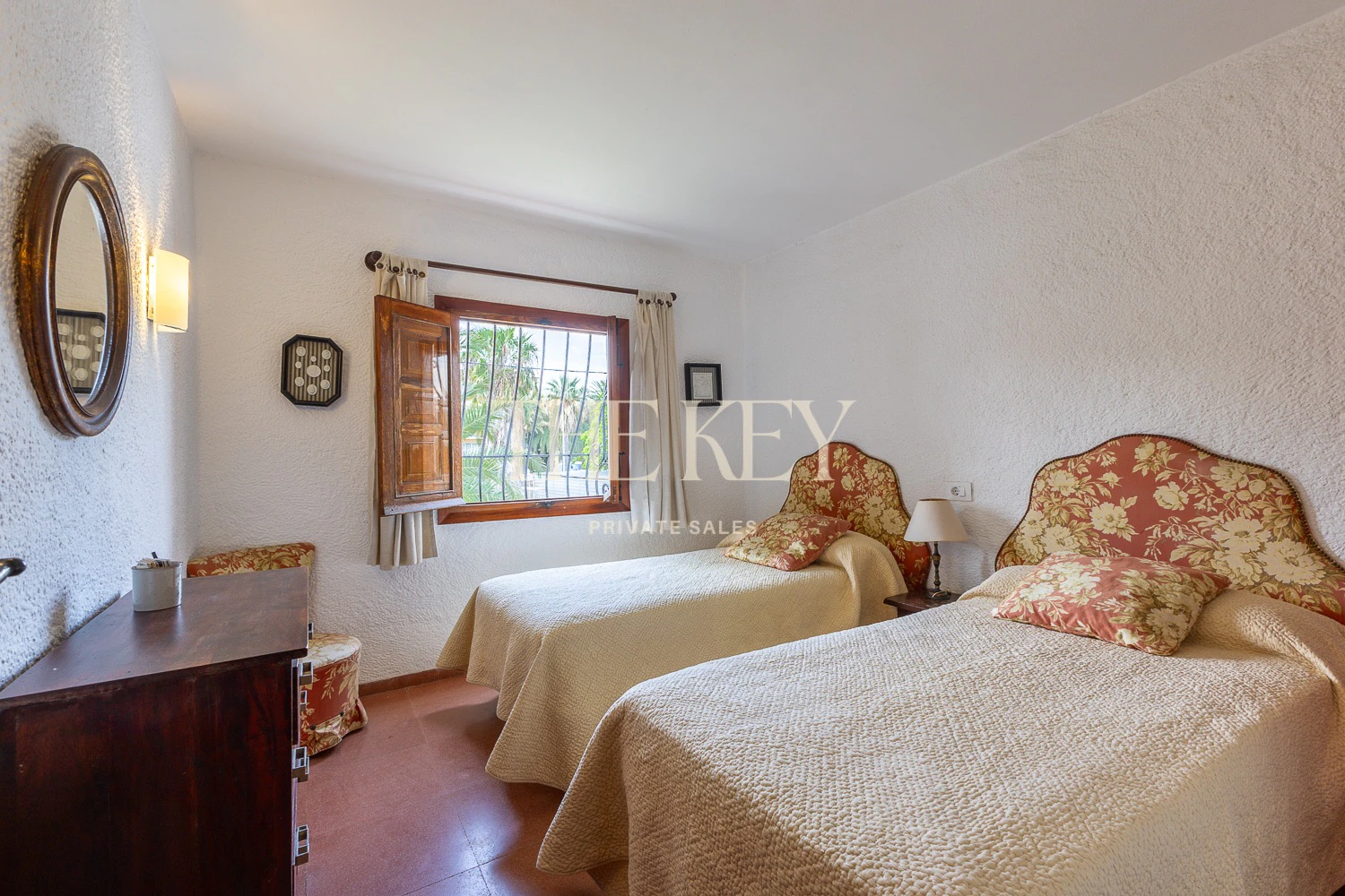 Villa de Lujo en Primera Línea en Dénia con salida directa al Mar | The Key