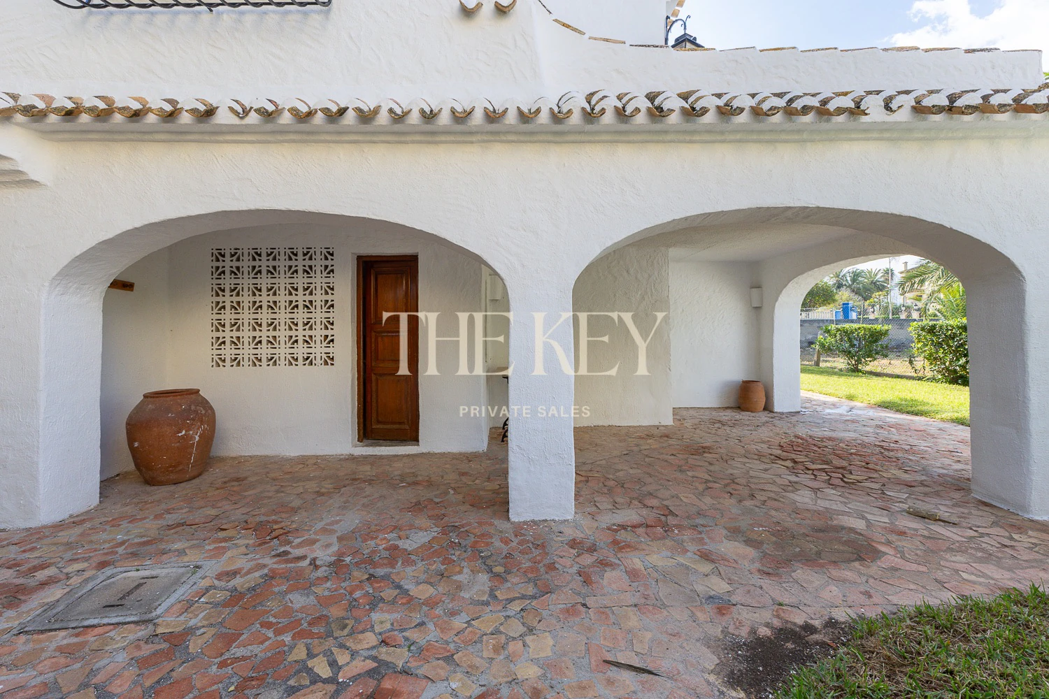Villa de Lujo en Primera Línea en Dénia con salida directa al Mar | The Key