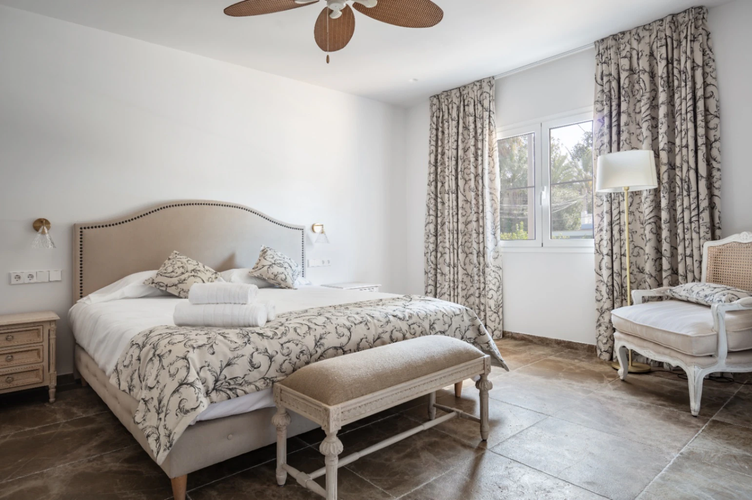 Chalet de lujo en Denia con 10 dormitorios y 10 baños a la venta