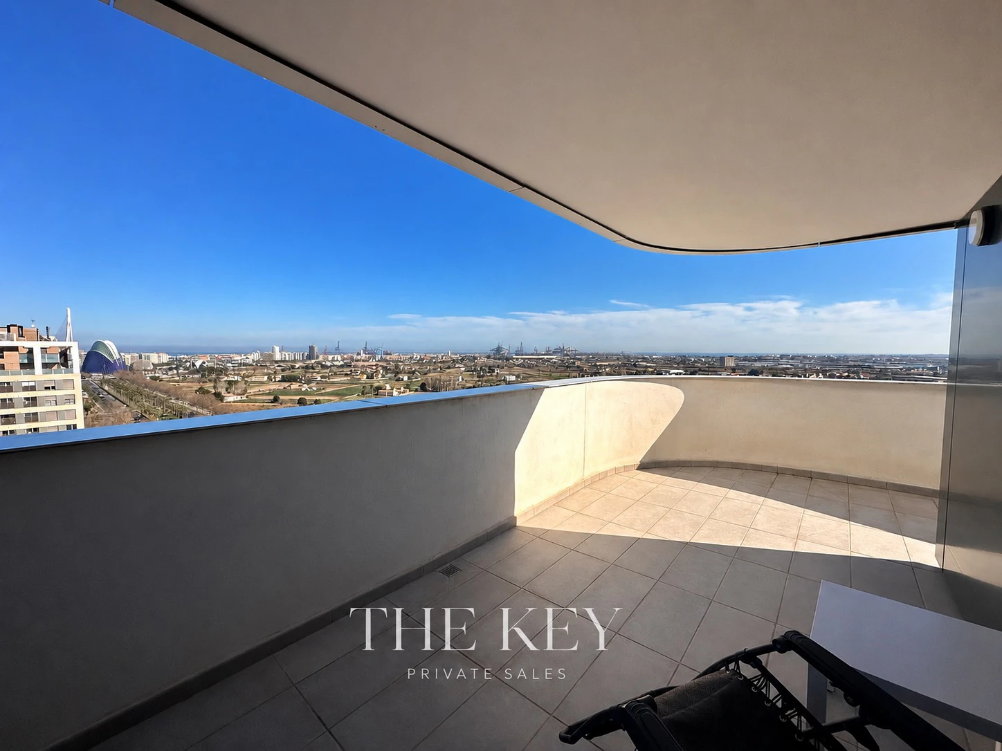 Espectacular ático con terraza en la milla de oro de Valencia