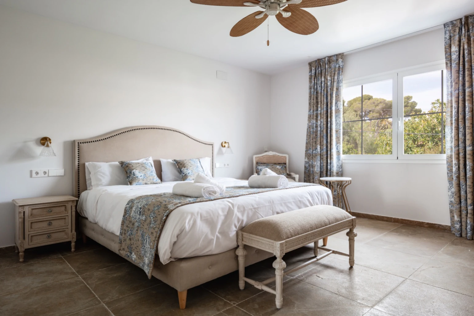 Chalet de lujo en Denia con 10 dormitorios y 10 baños a la venta