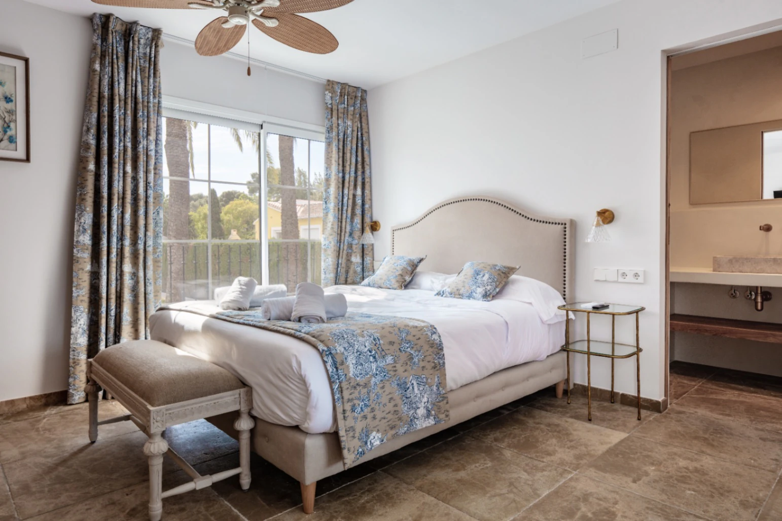 Chalet de lujo en Denia con 10 dormitorios y 10 baños a la venta