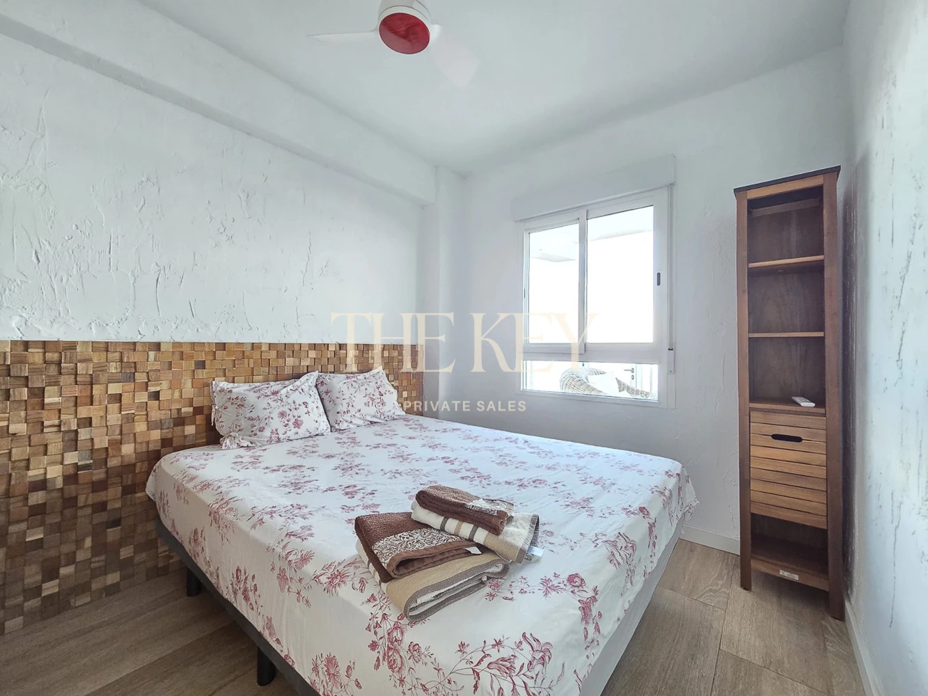 Apartamento en primera línea de mar en Tavernes de la Valldigna con gran terraza y vistas exclusivas