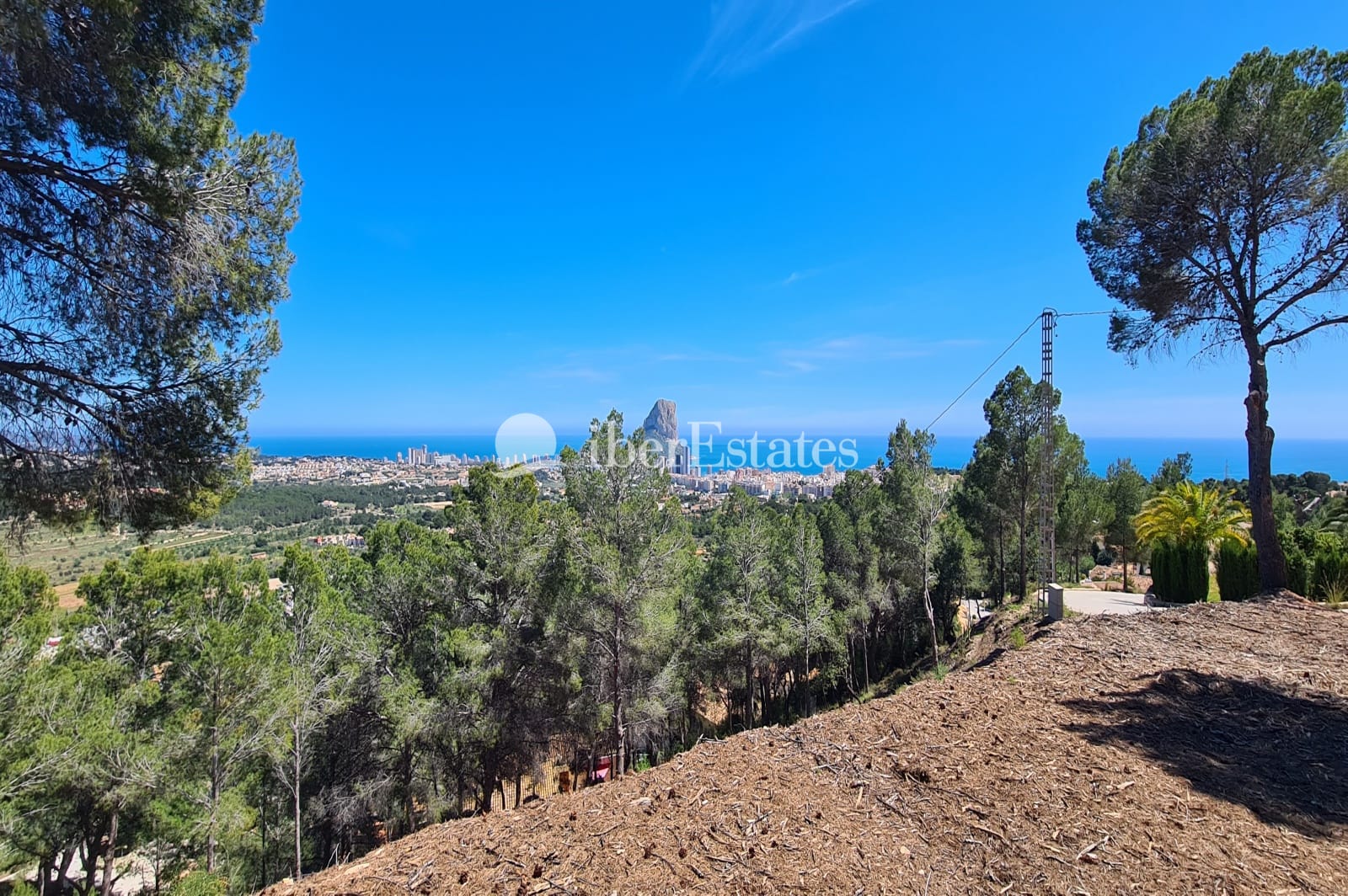 Parcela de 2500 m2 en Calpe, Oltamar