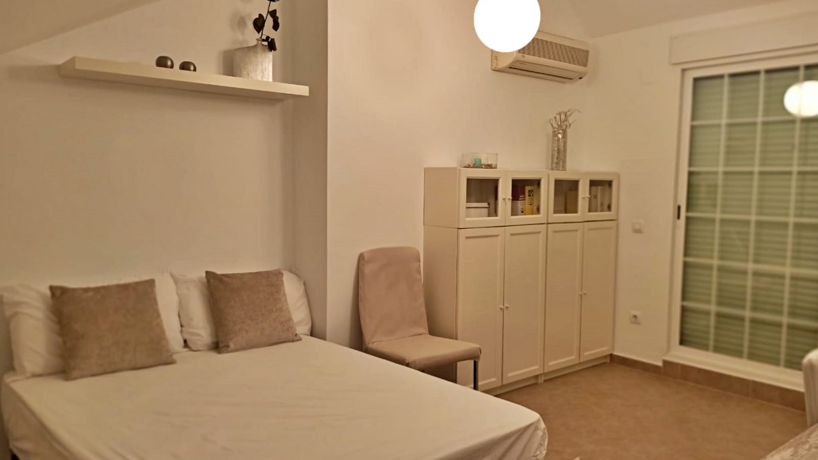 Estupenda casa adosada con piscina comunitaria