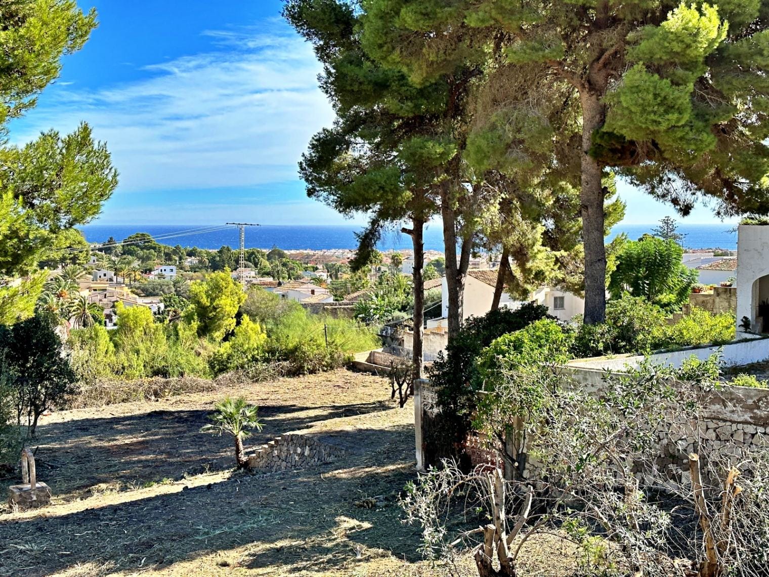 Proyecto de villa moderna con vistas al mar en lugar idílico