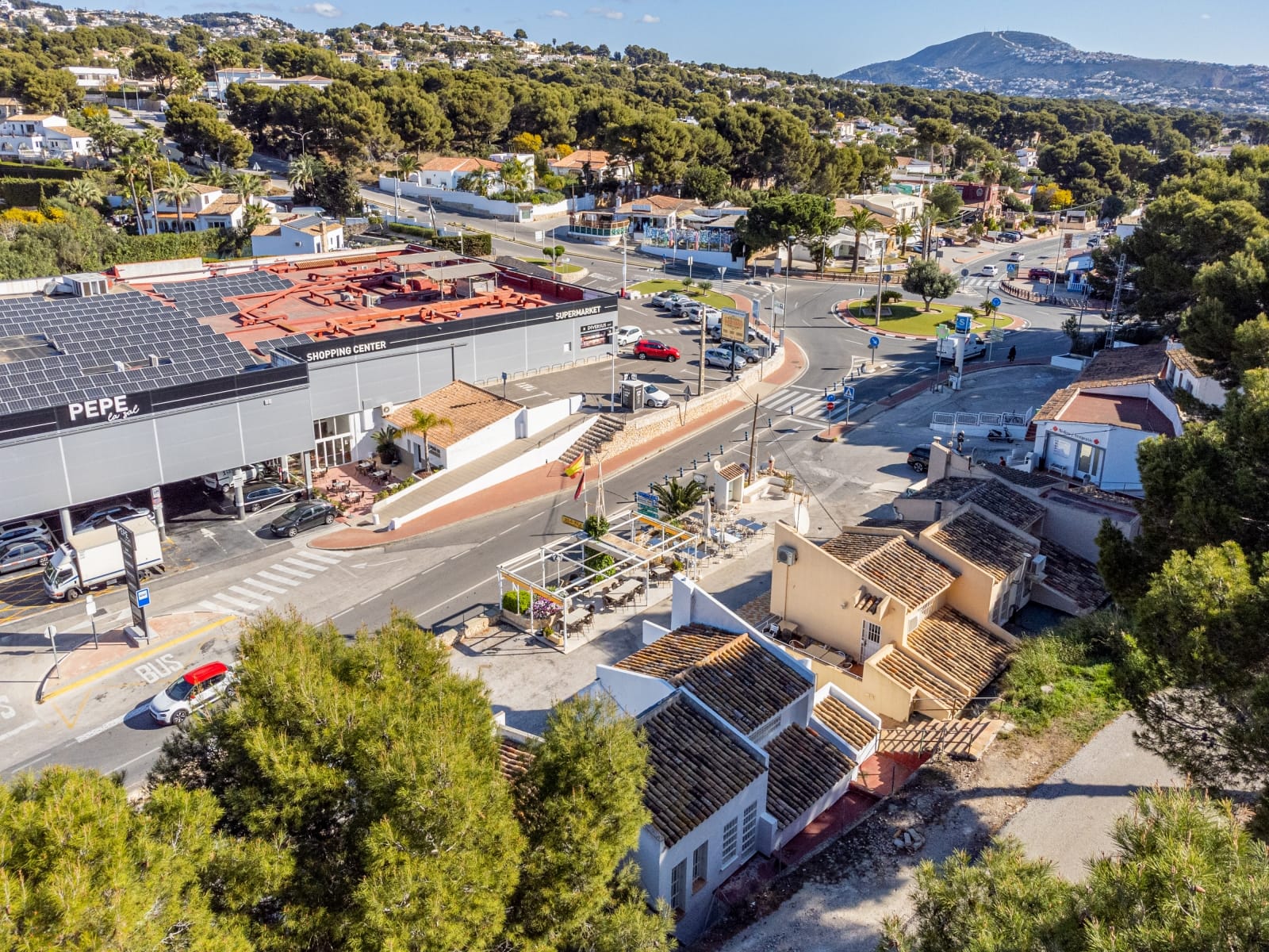 Local comercial con buena ubicación