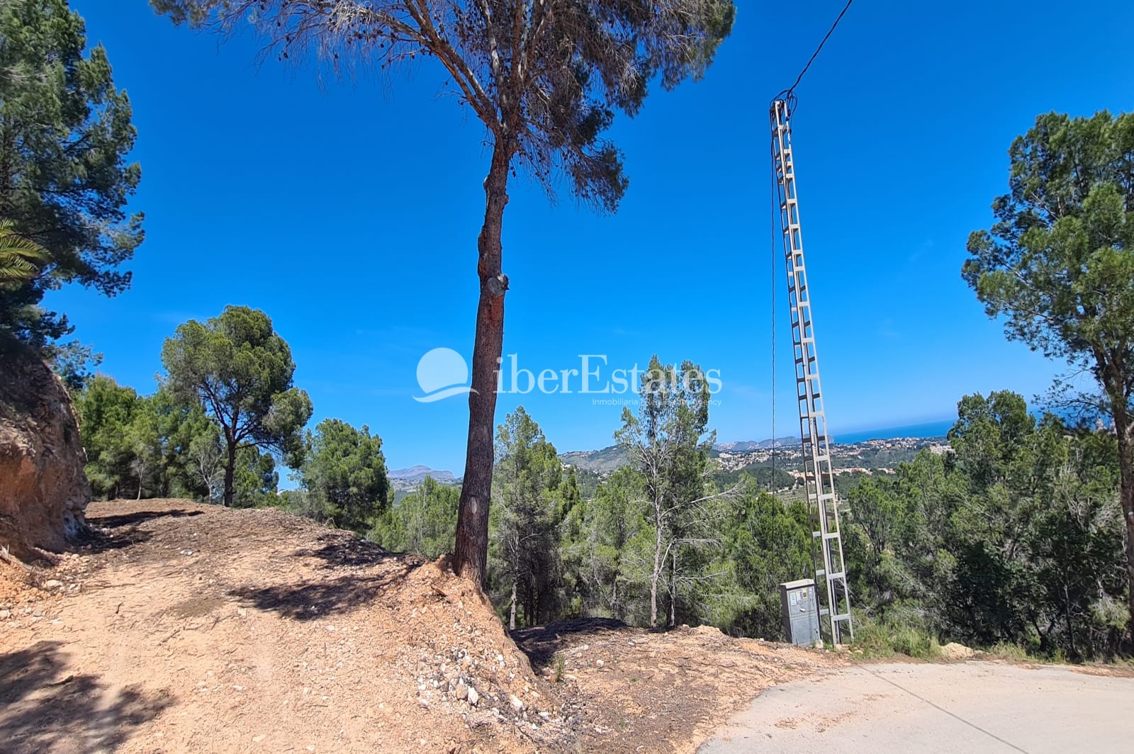 Parcela de 5150 m2 en Calpe, Oltamar