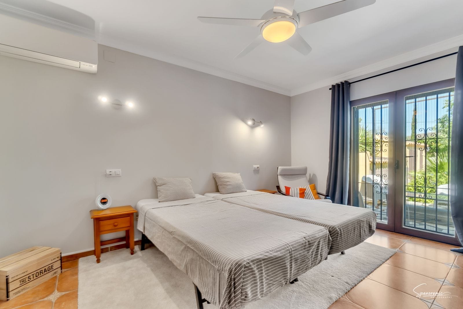 Amplia villa con carácter, piscina y hermoso jardín en Llíber – en el corazón del Valle de Jalón