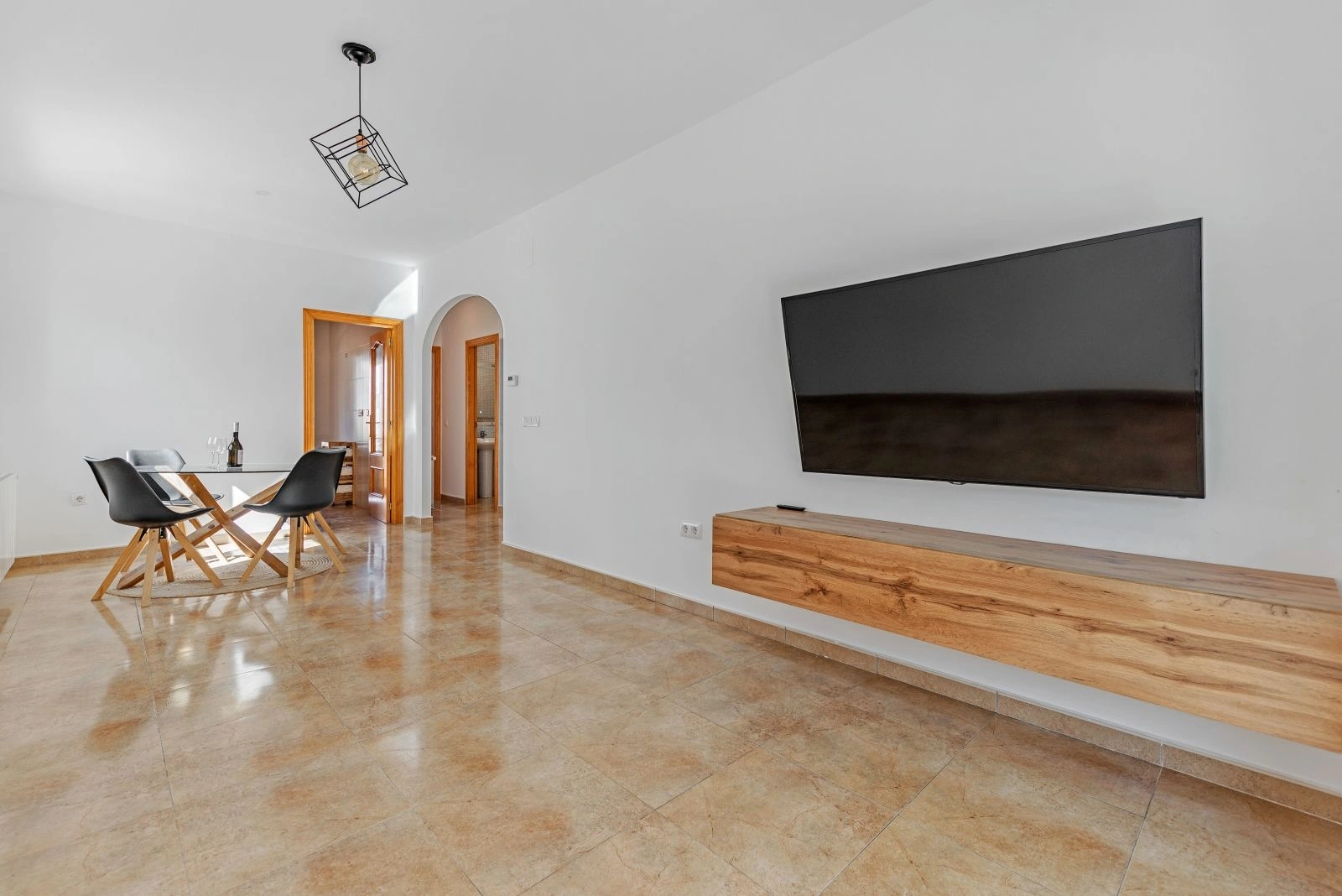 Casa semi adosada muy luminosa, rodeada de naturaleza