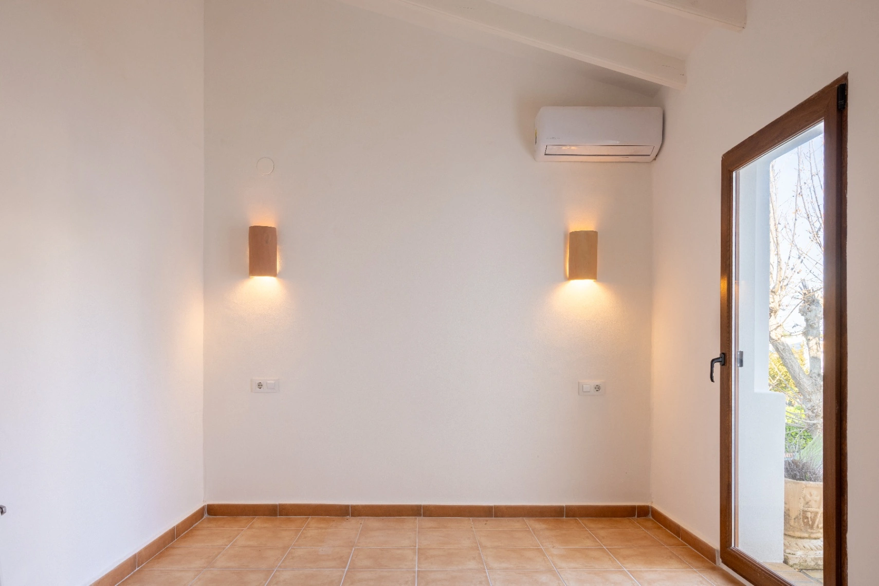 Encantadora villa de estilo ibicenco en Toscal, Jávea
