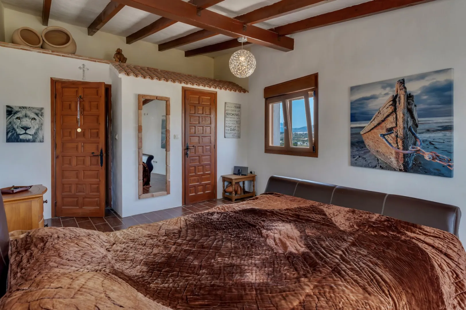 Encantadora Finca de 4 Habitaciones en Ubicación Tranquila Cerca del Centro de Teulada
