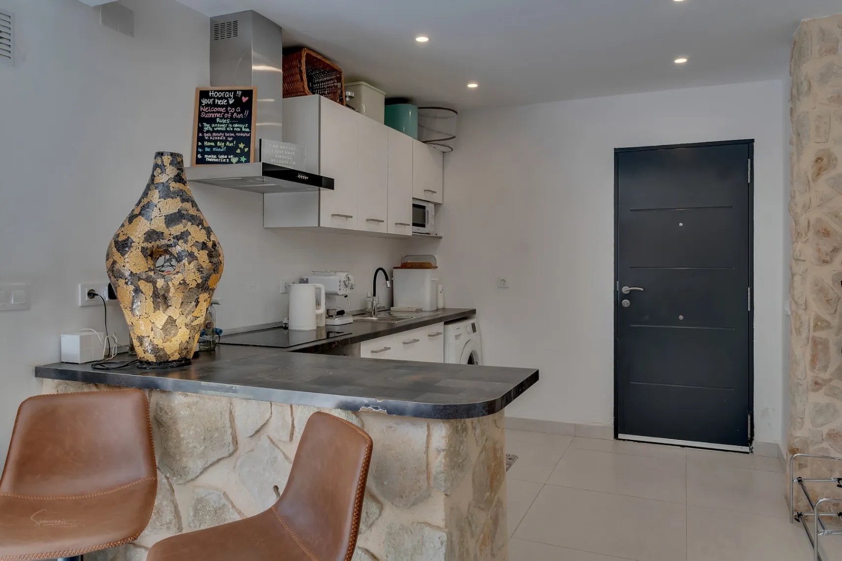 Elegante villa completamente renovada con vistas impresionantes en Rafalet, Jávea