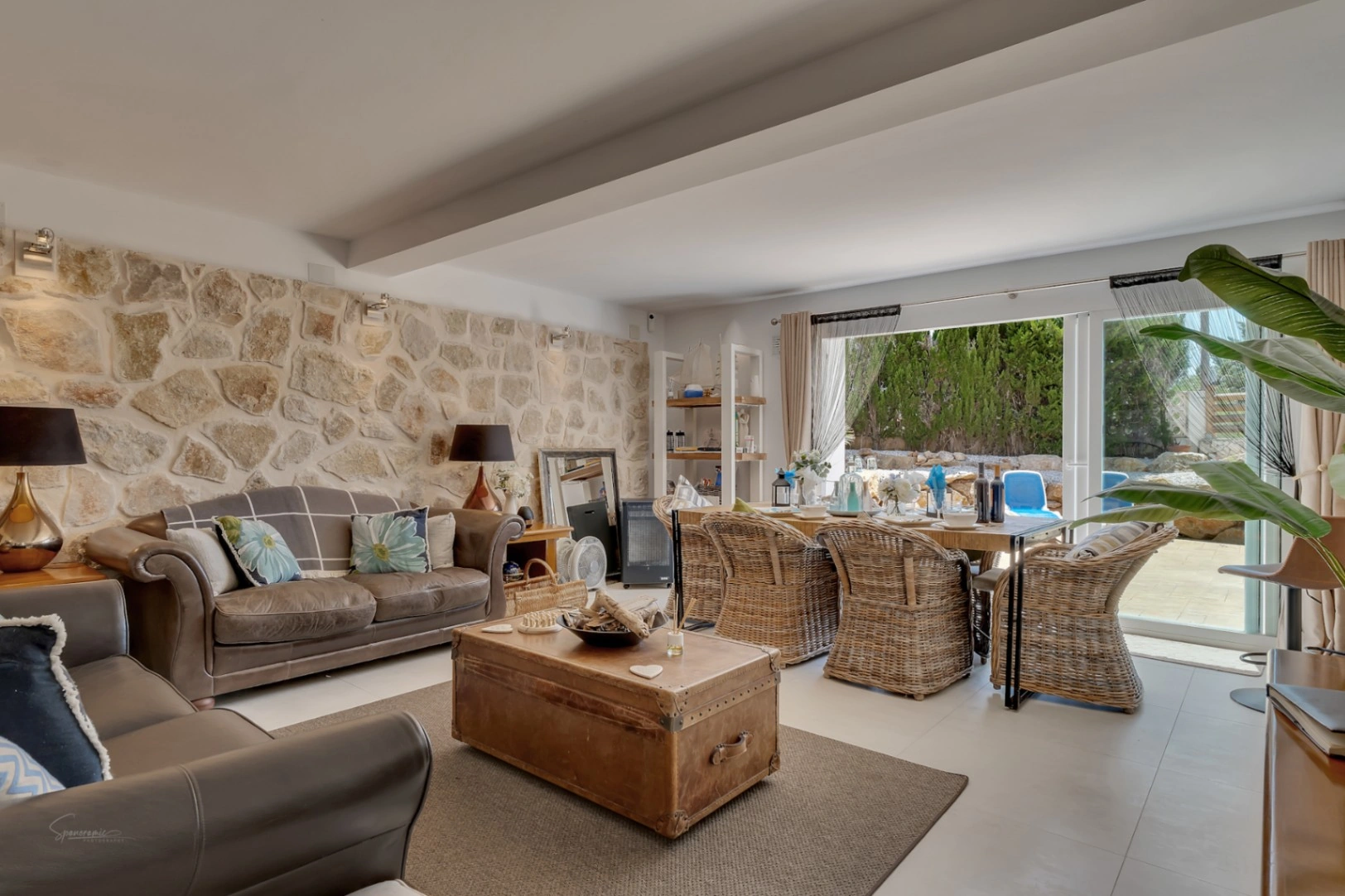 Elegante villa completamente renovada con vistas impresionantes en Rafalet, Jávea