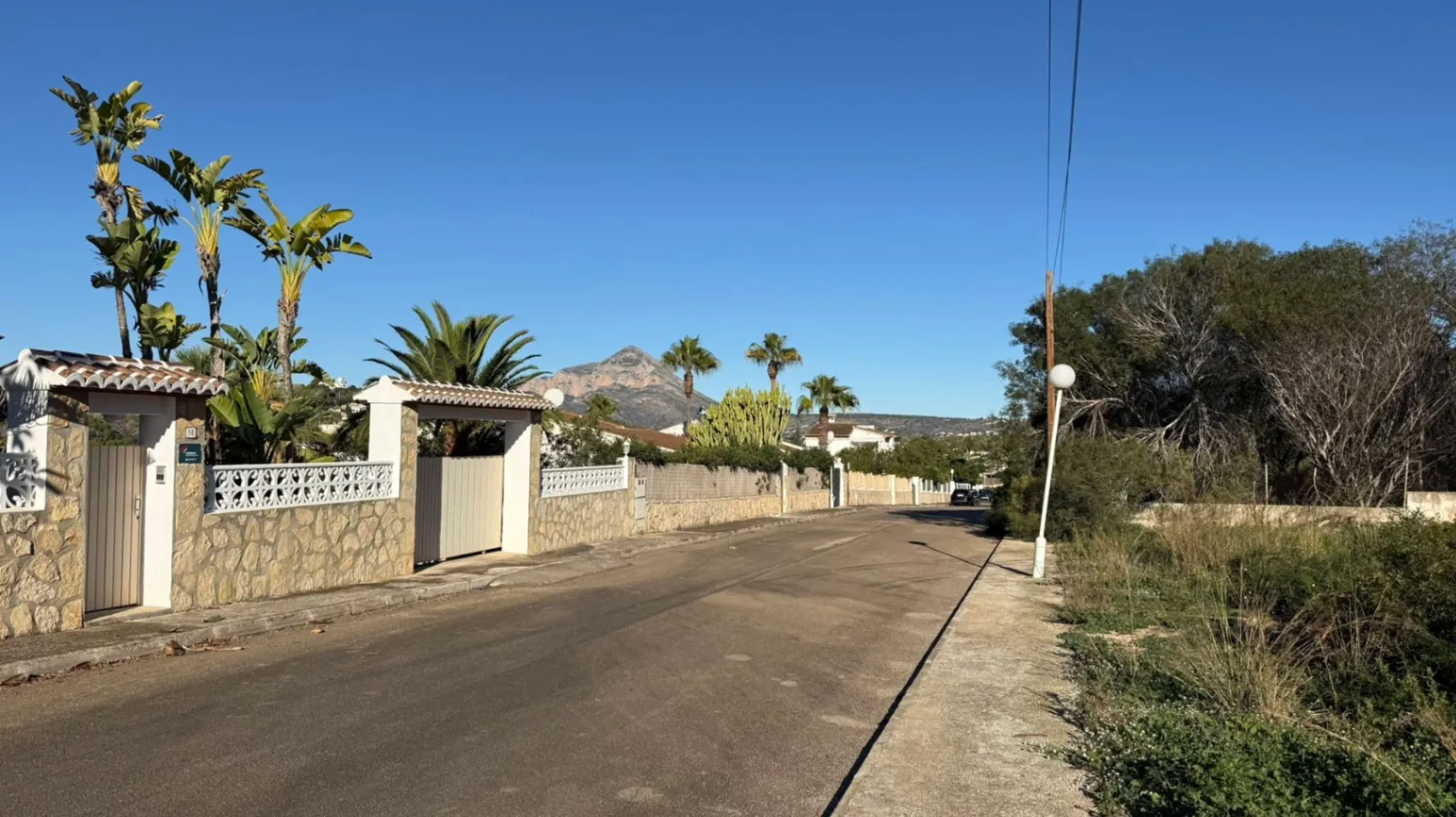 Parcela Llana en Venta en Pinosol, Jávea con Proyecto y Licencia de Obra Aprobada