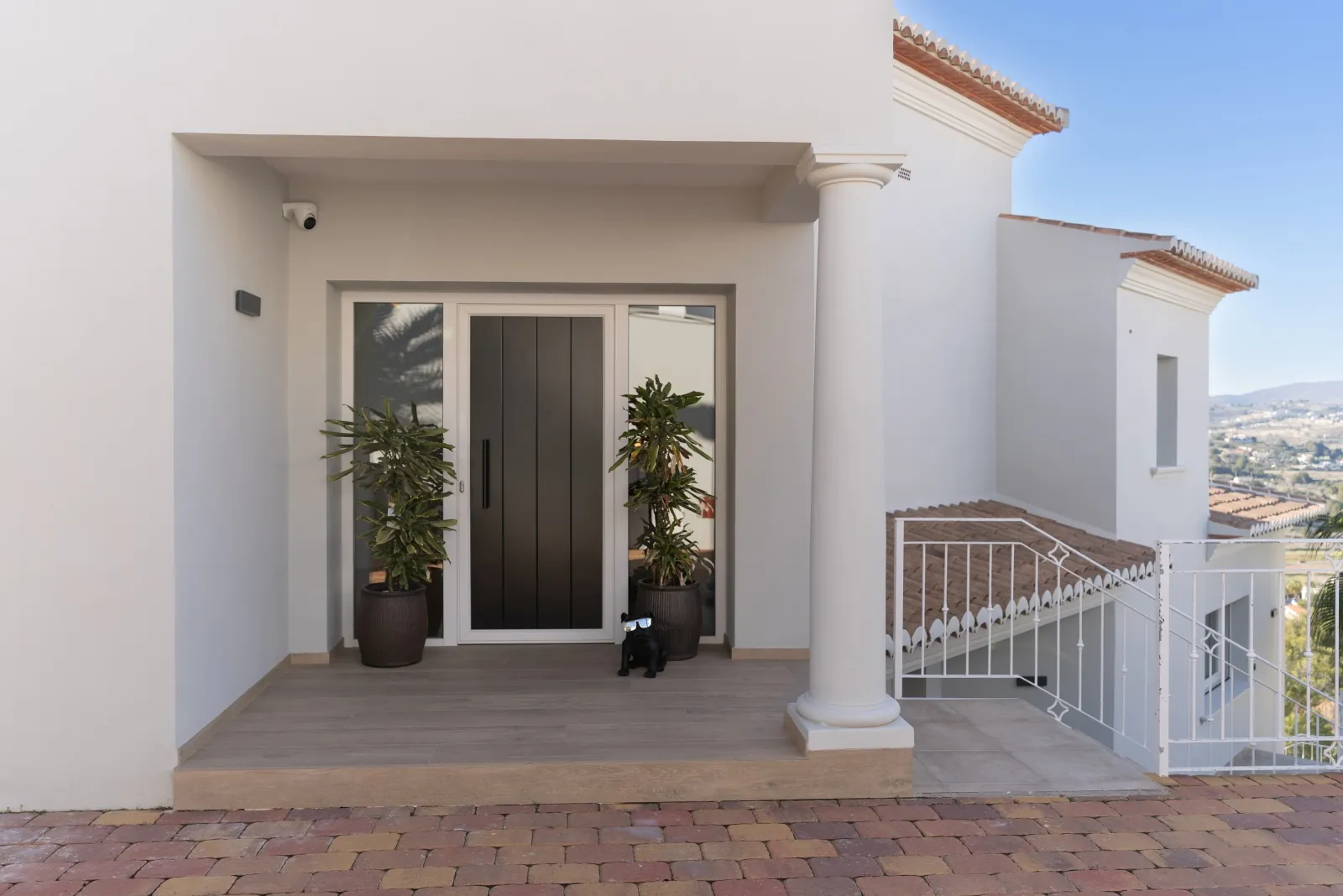 Villa completamente reformada con vistas al mar en Moraira