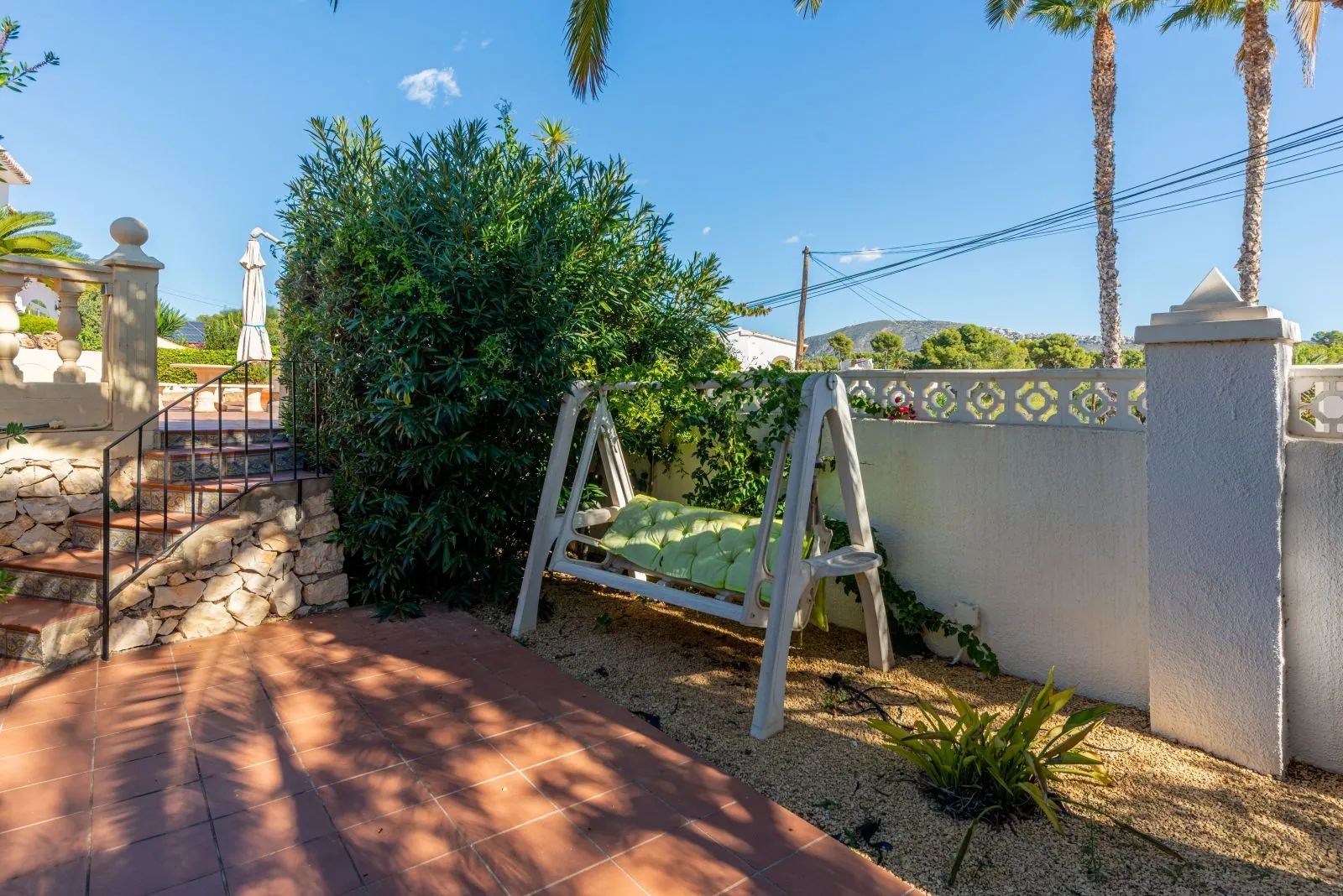 Villa mediterránea con carácter, apartamentos de invitados y estupendas vistas