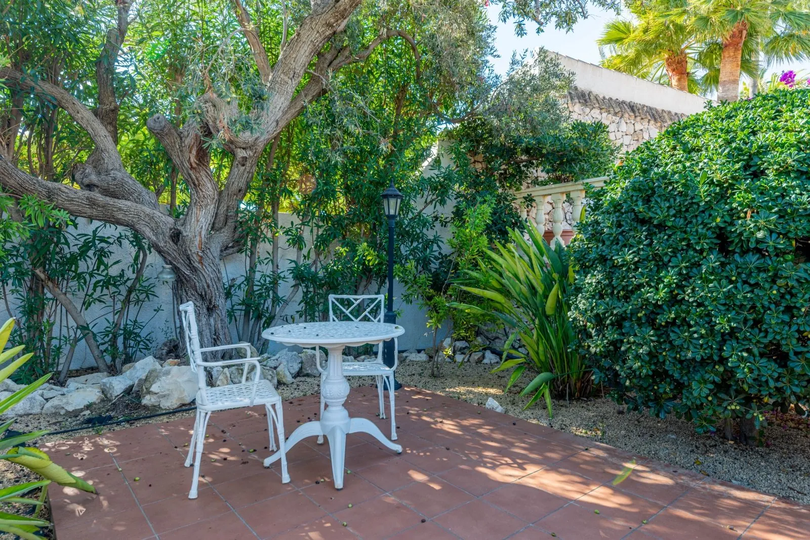 Villa mediterránea con carácter, apartamentos de invitados y estupendas vistas