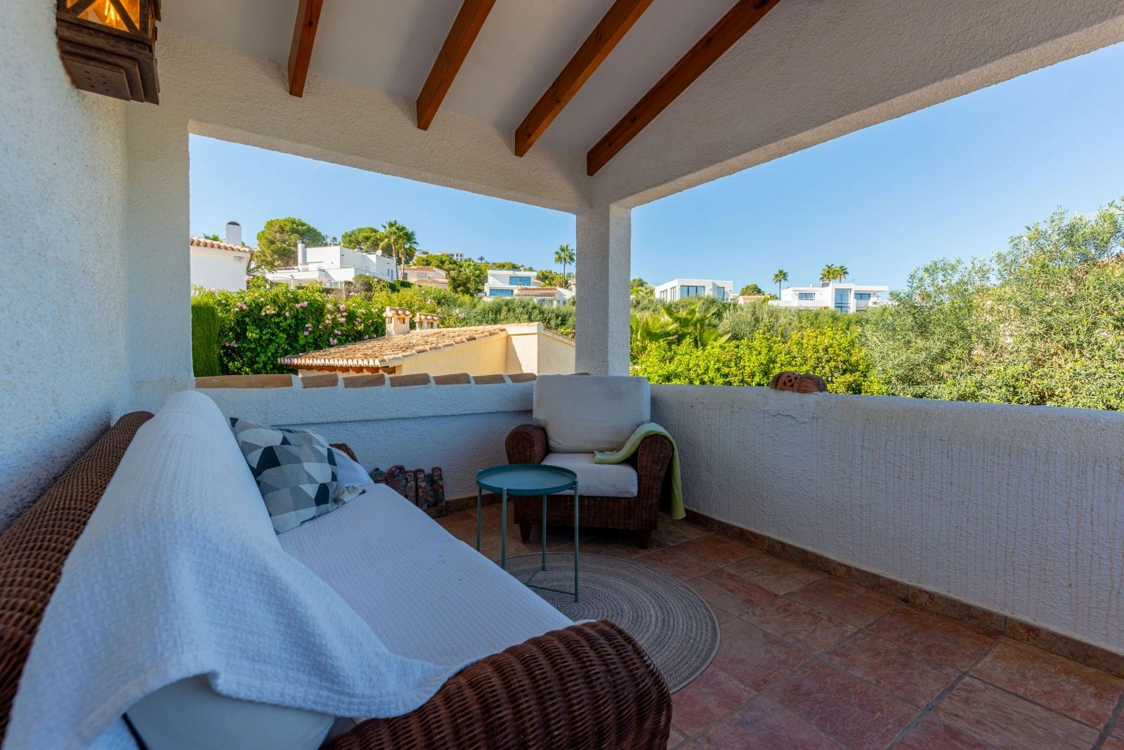 Villa mediterránea con carácter, apartamentos de invitados y estupendas vistas