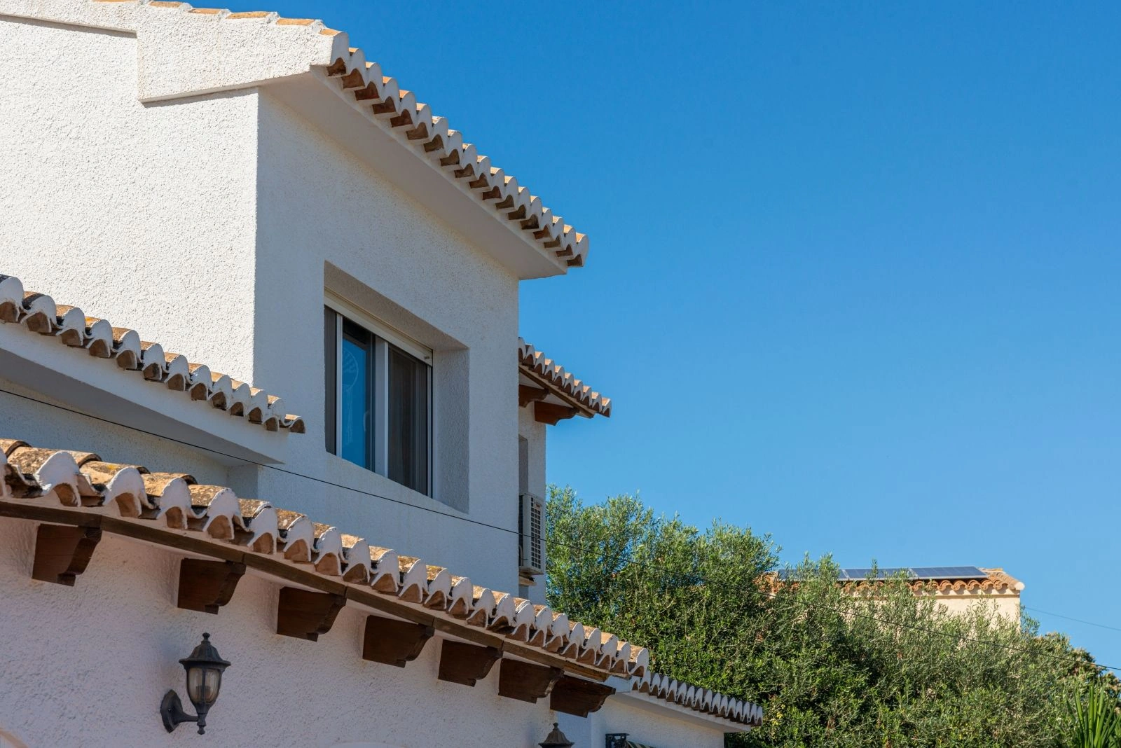 Villa mediterránea con carácter, apartamentos de invitados y estupendas vistas