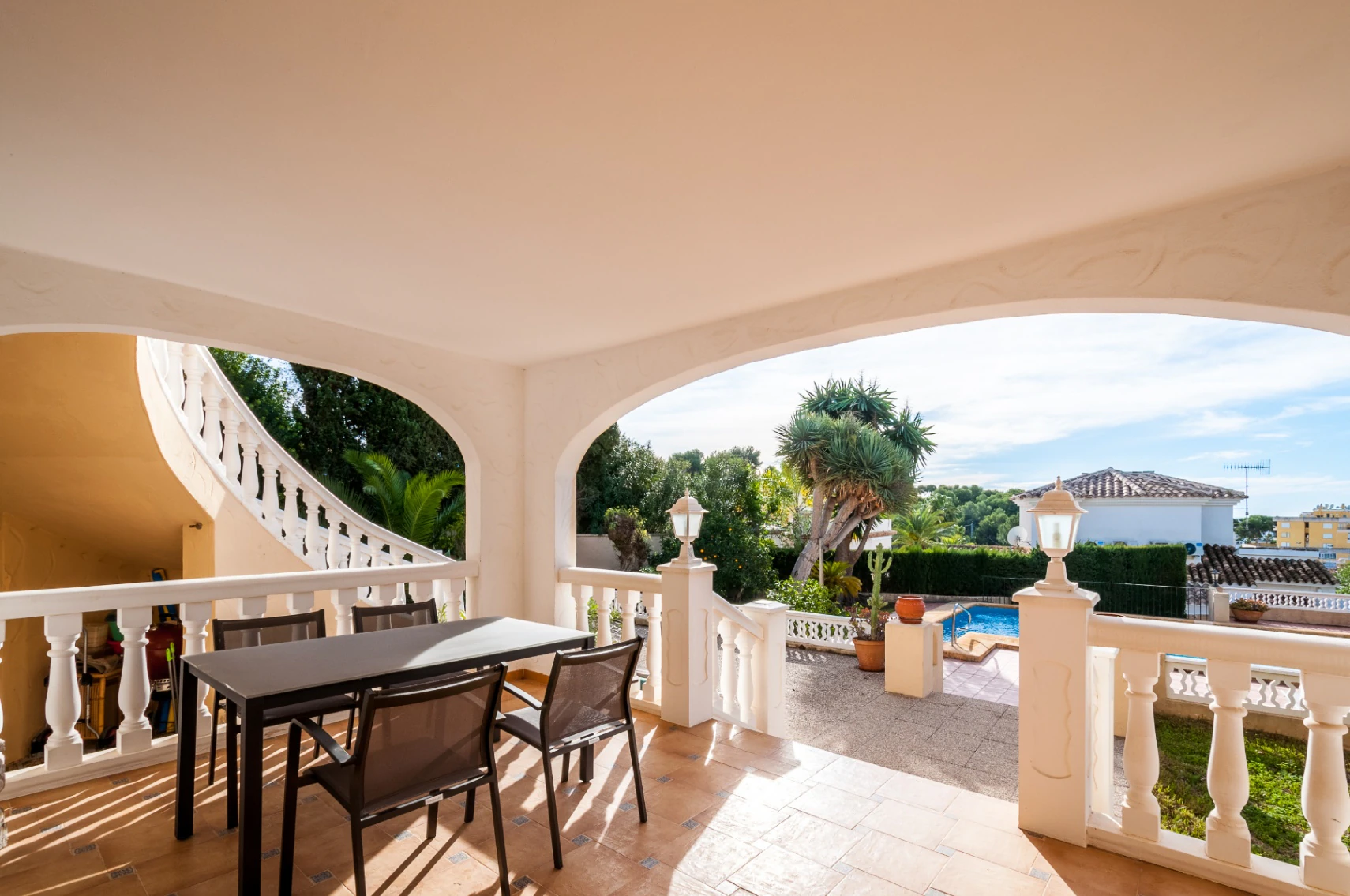 Villa con Vista al Mar en Venta en Moraira a Poca Distancia del Centro