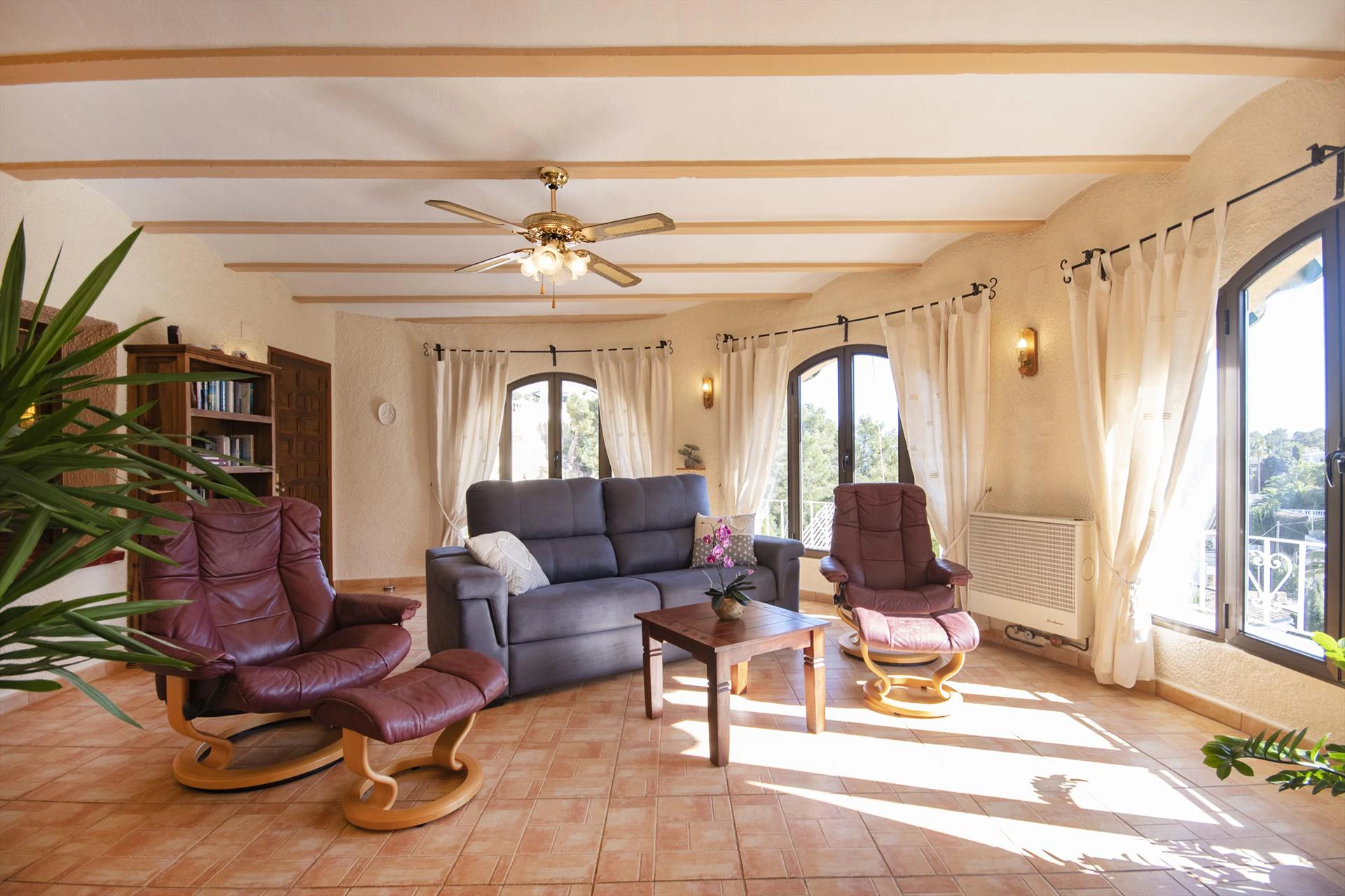Villa Chalet Independiente en venta con 3 habitaciones en Benissa