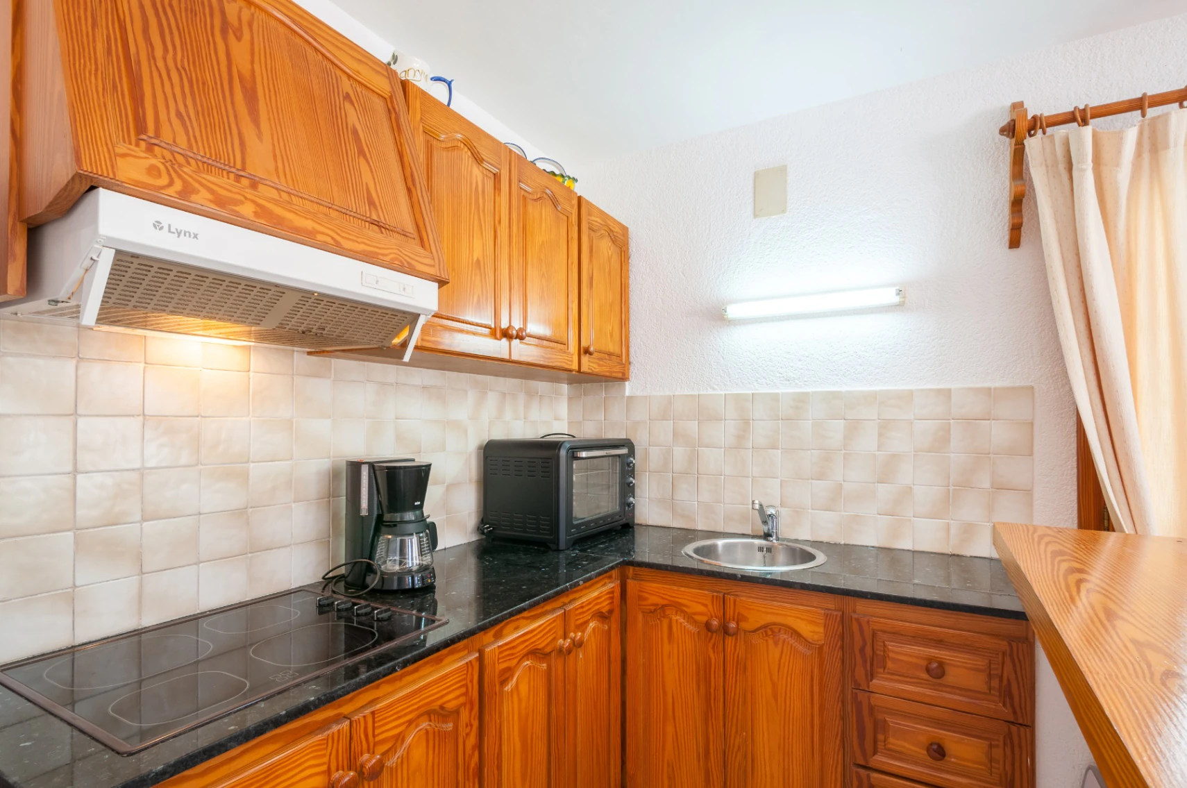 Villa mediterránea orientada al suroeste en Benissa cerca del campo de golf San Jaime.