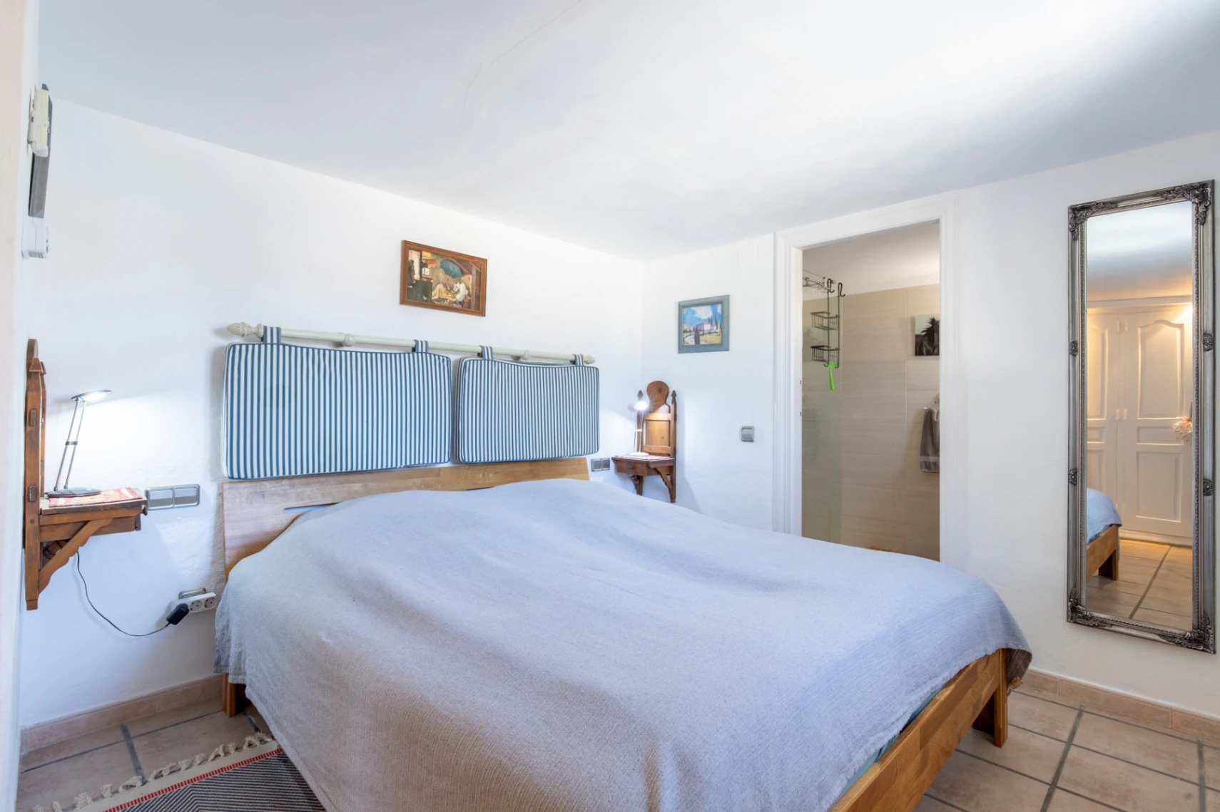 Encantadora Finca de 4 Dormitorios en Venta en Teulada