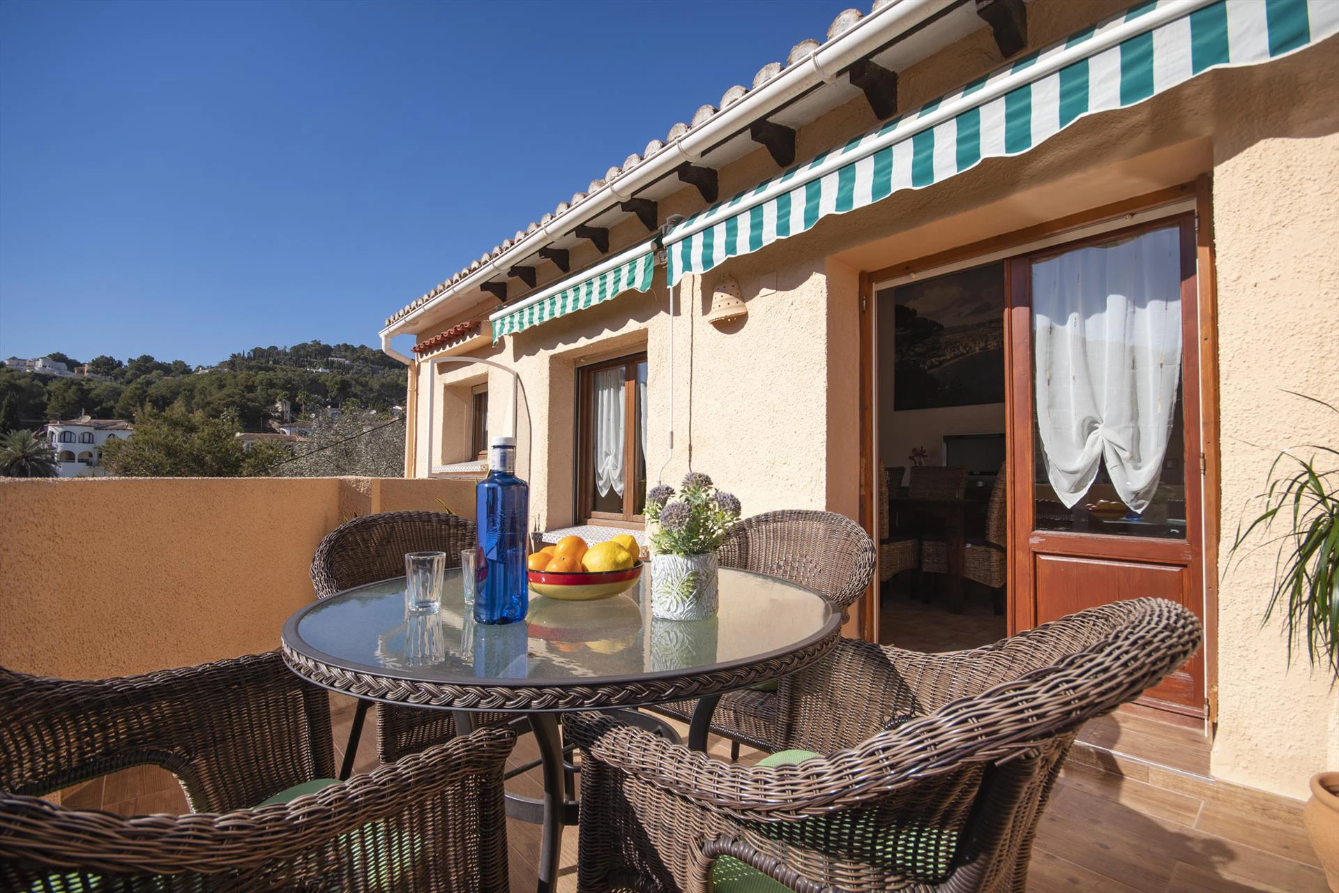 Villa Chalet Independiente en venta con 3 habitaciones en Benissa