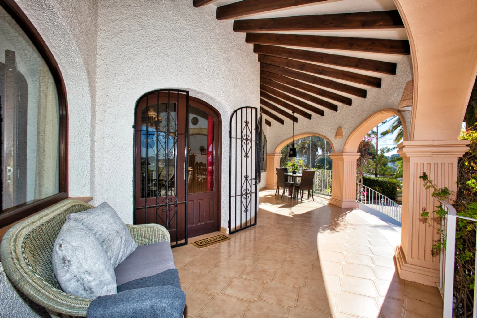Villa tradicional con vistas al mar en venta en Benissa