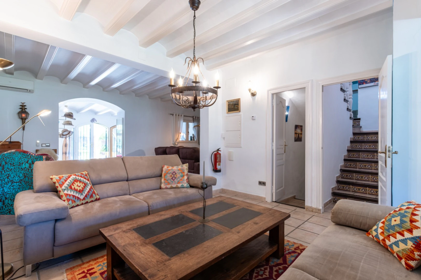 Encantadora Finca de 4 Dormitorios en Venta en Teulada