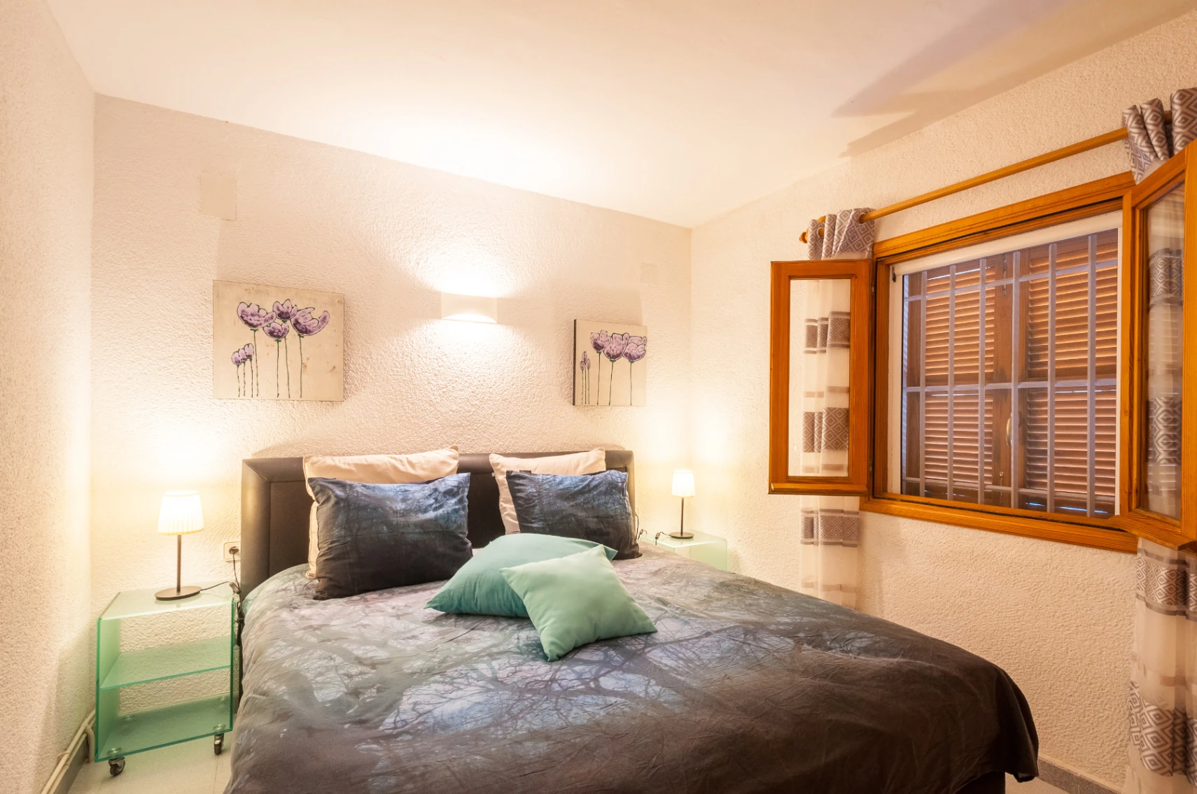 Villa mediterránea orientada al suroeste en Benissa cerca del campo de golf San Jaime.
