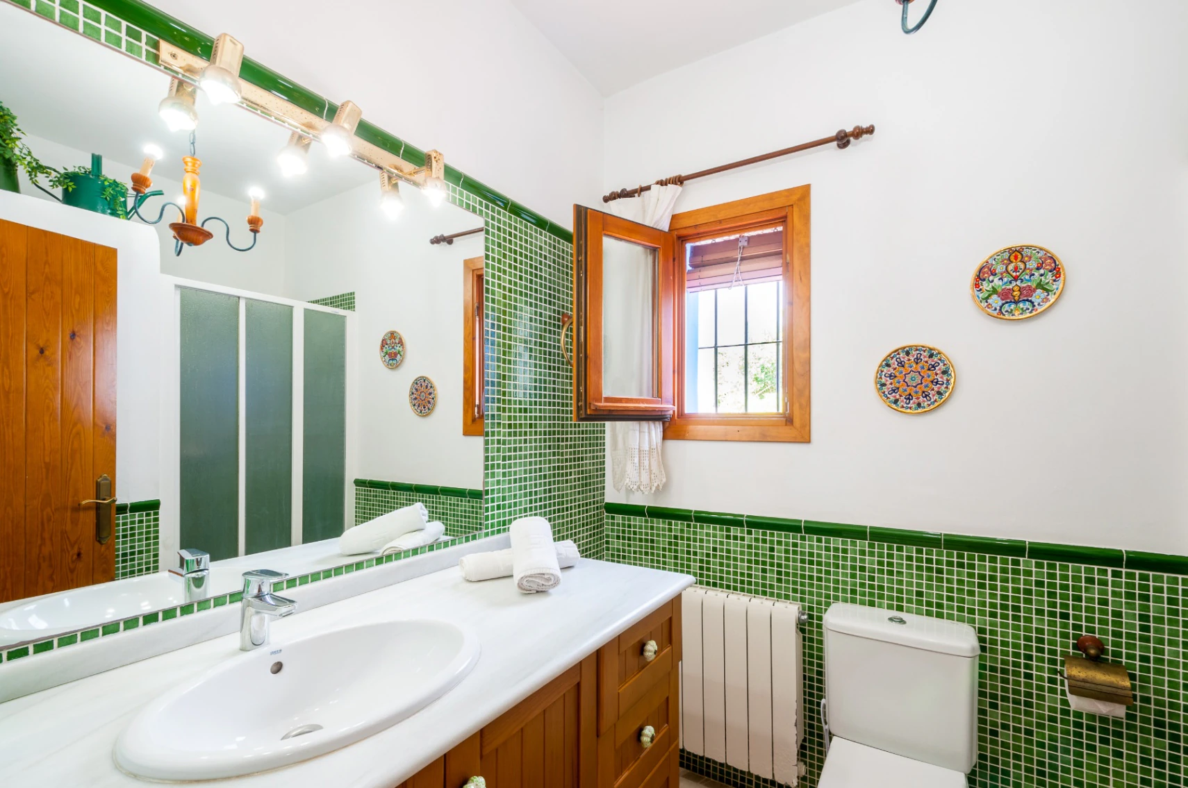 Finca en Benissa en Venta en Amplia Parcela con Piscina y Casa de Huéspedes