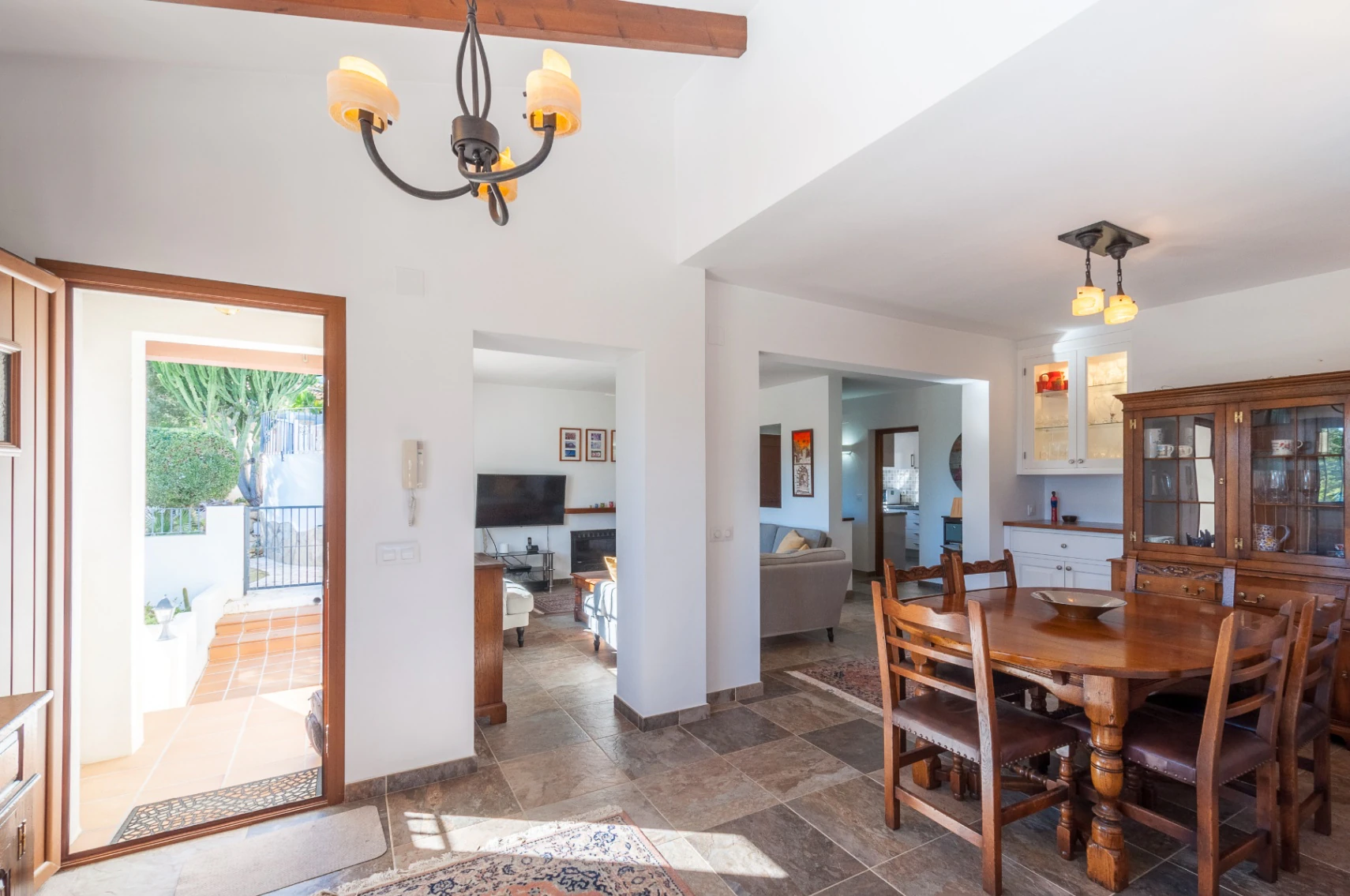 Villa con Vista al Mar en Venta en Moraira a Distancia Caminando de la Playa