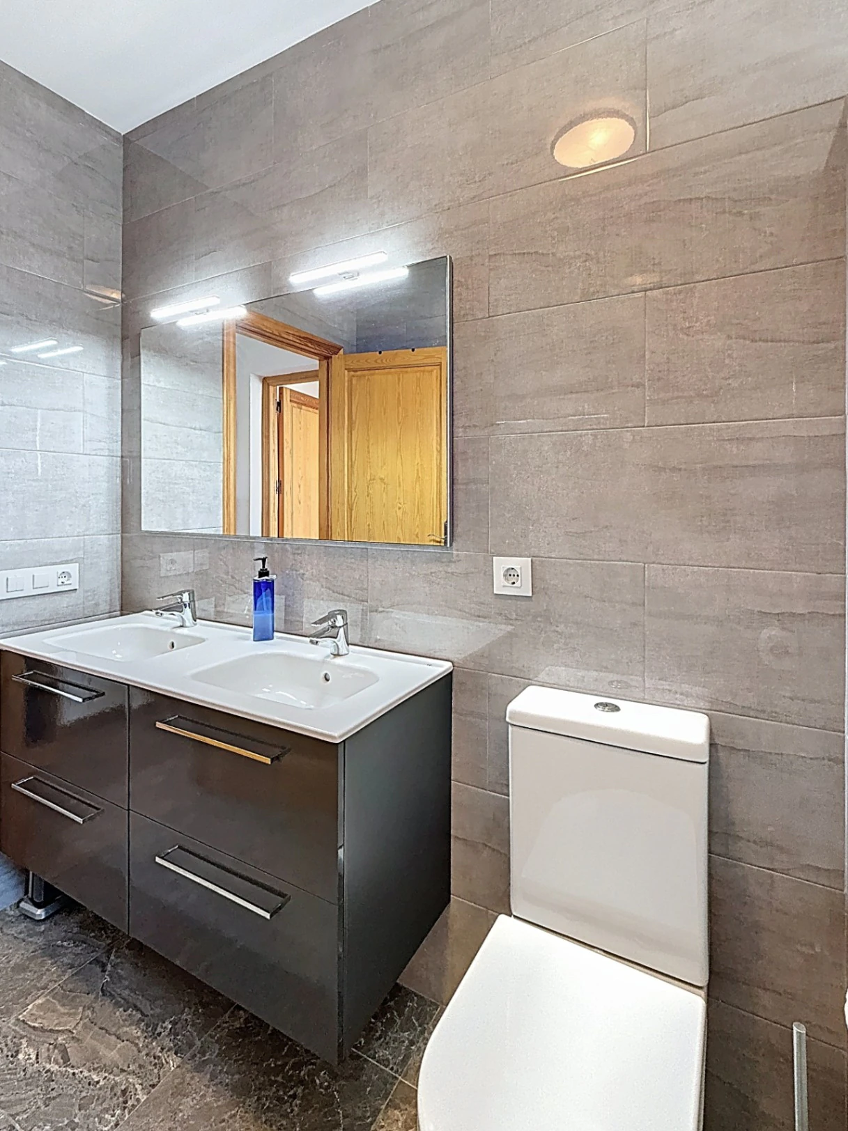 Villa de 3 dormitorios y 3 baños con vista al mar, con vistas al parque natural en Cumbre del Sol.