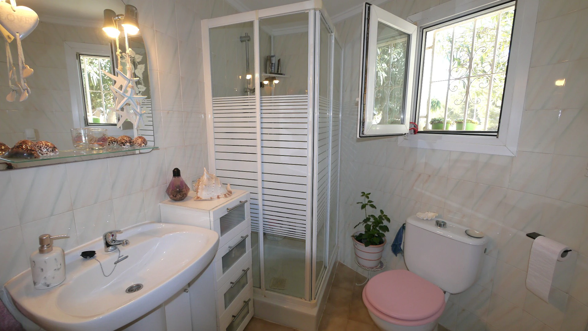 Chalet en venta con 4 habitaciones, Vista al Mar