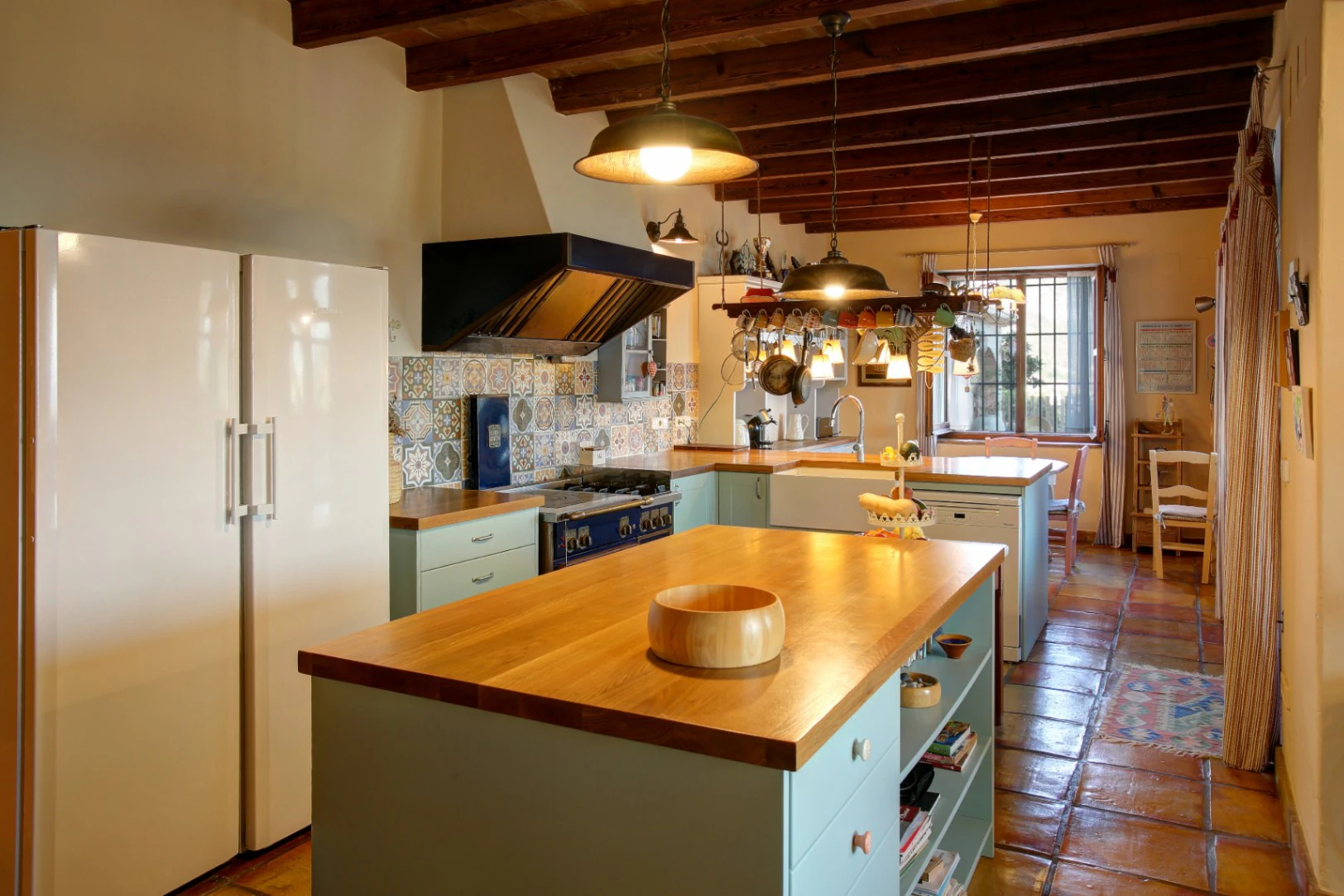 Finca de estilo rústico con imponentes vistas al mar a la venta en Moraira