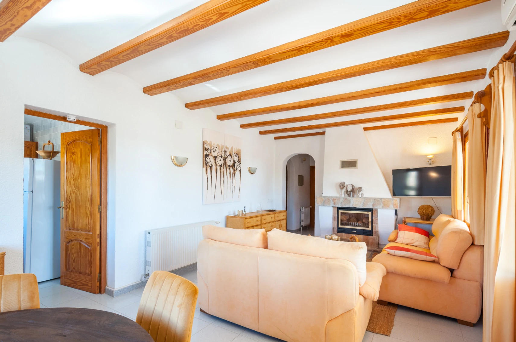 Villa mediterránea orientada al suroeste en Benissa cerca del campo de golf San Jaime.