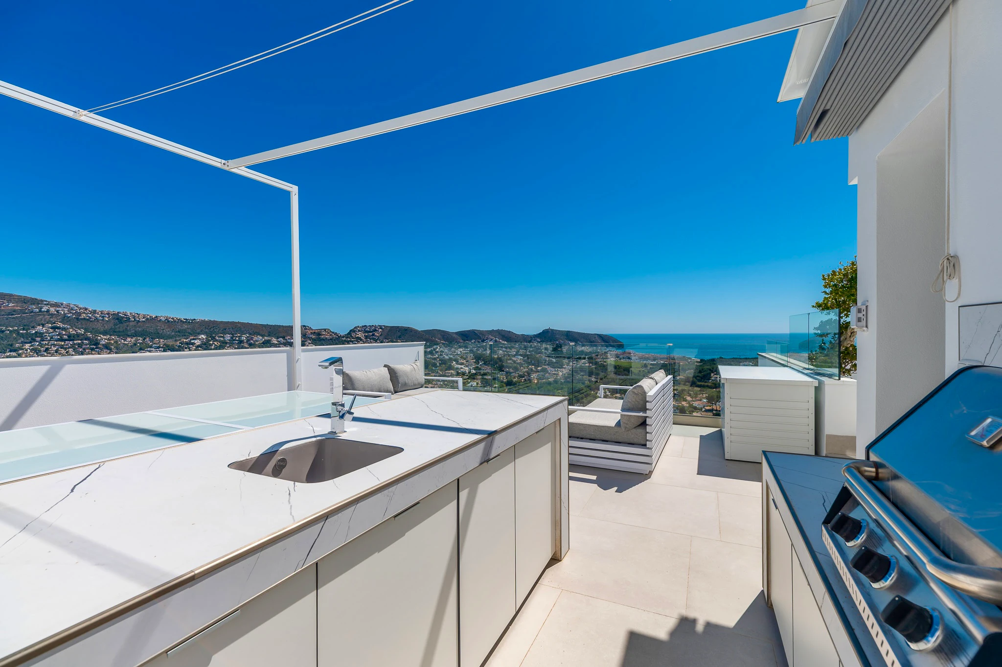 Excepcional Villa de Lujo en Moraira – Donde el Diseño, la Tecnología y las Vistas al Mar se Unen