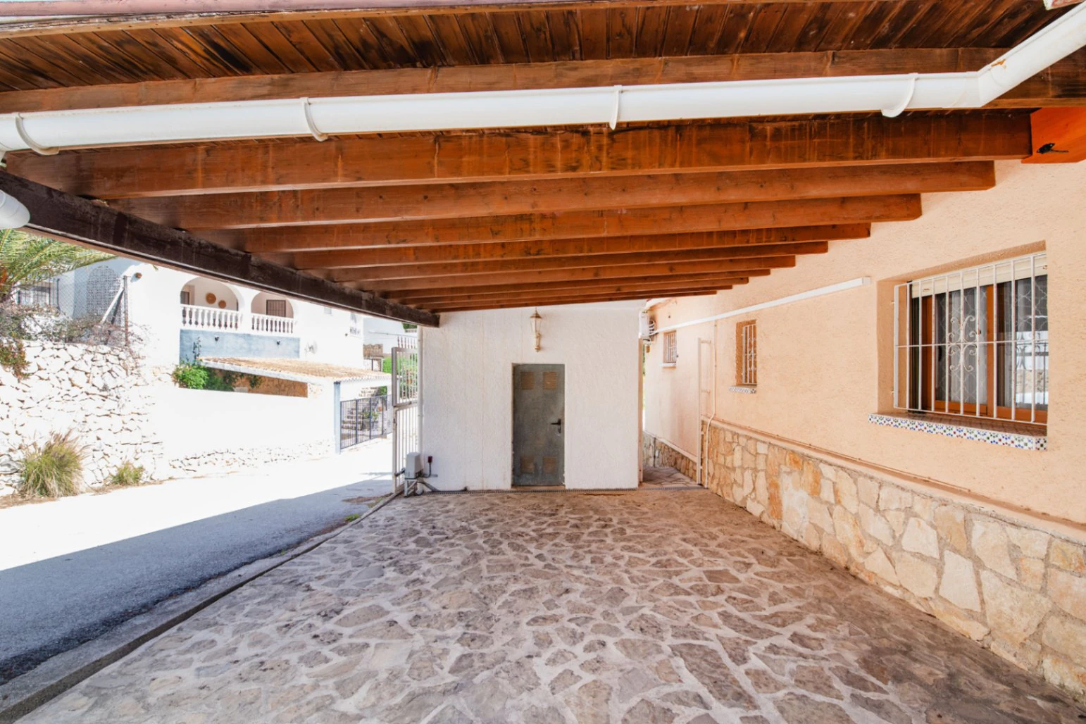 Villa Chalet Independiente en venta con 3 habitaciones en Benissa