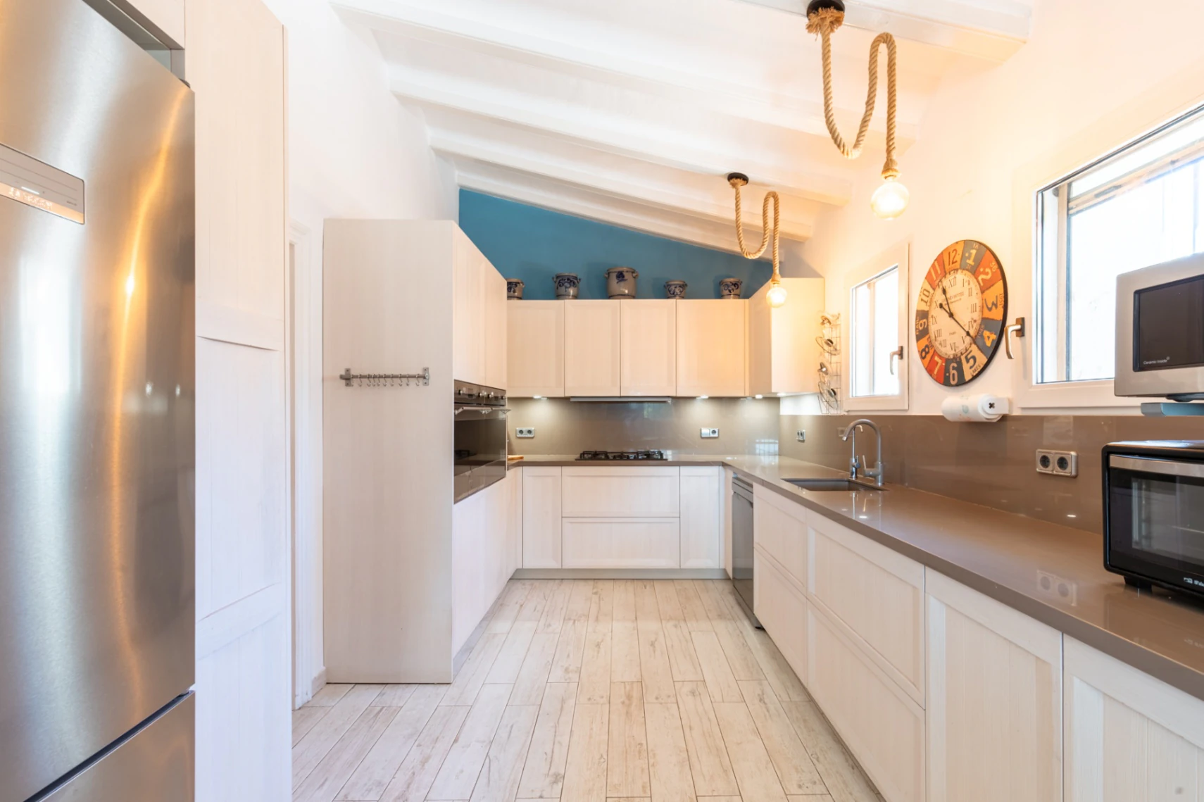 Encantadora Finca de 4 Dormitorios en Venta en Teulada