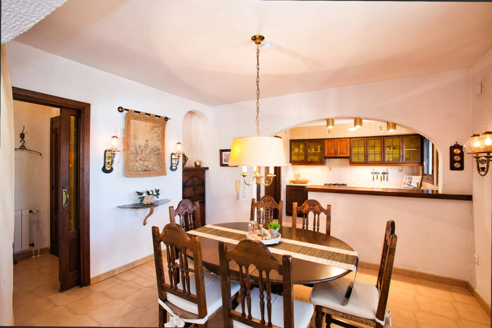 Villa tradicional con vistas al mar en venta en Benissa