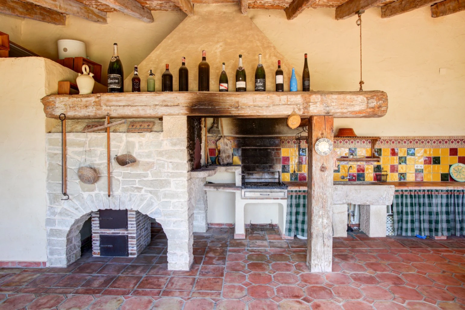 Finca de estilo rústico con imponentes vistas al mar a la venta en Moraira