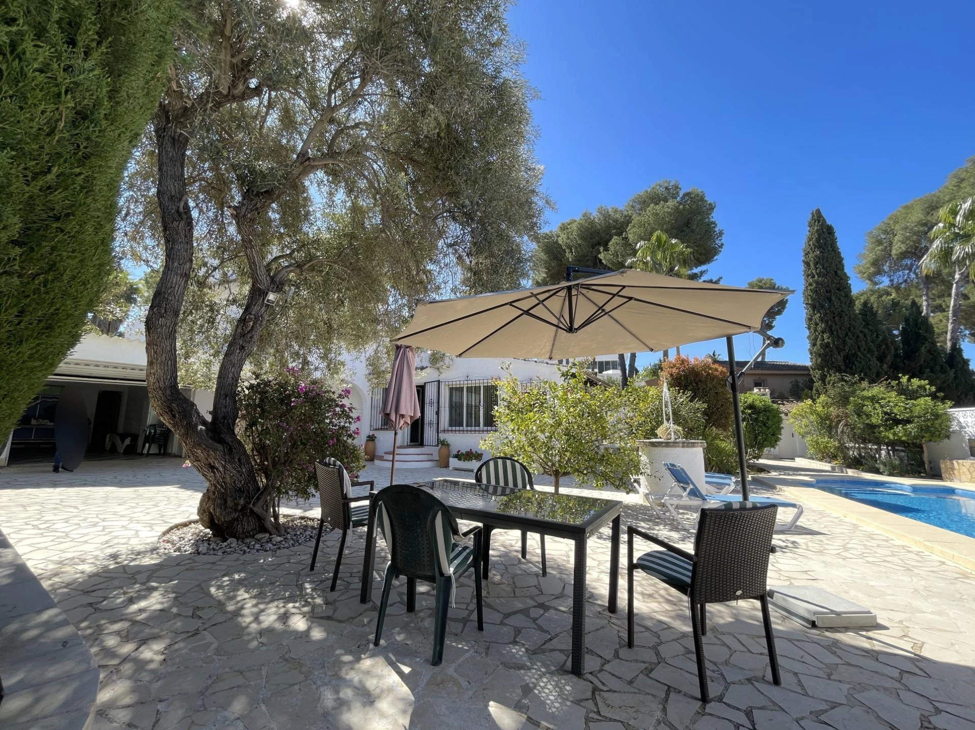 Venta. Chalet/Villa en Moraira