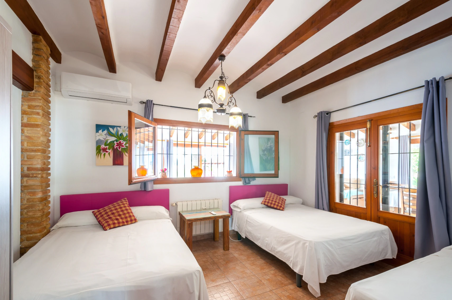 Finca en Benissa en Venta en Amplia Parcela con Piscina y Casa de Huéspedes