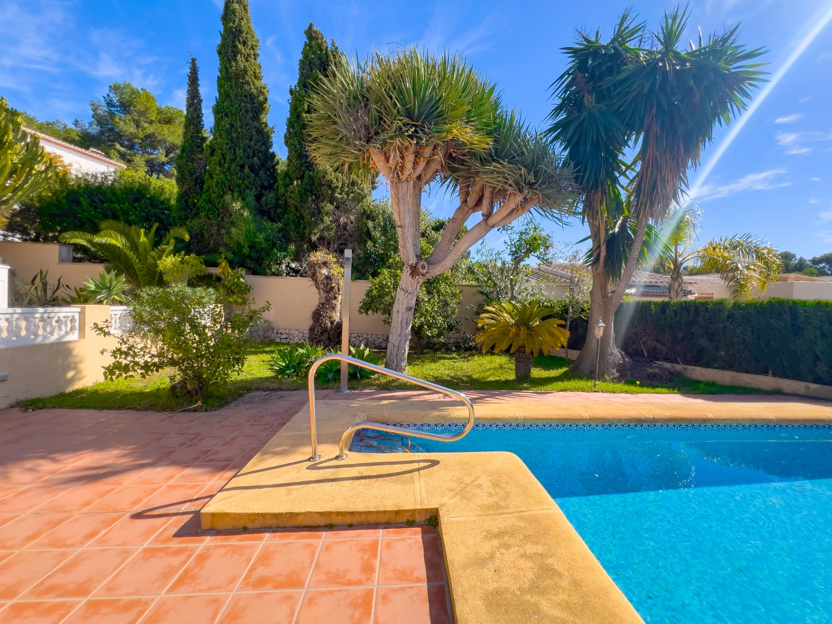 Villa con Vista al Mar en Venta en Moraira a Poca Distancia del Centro