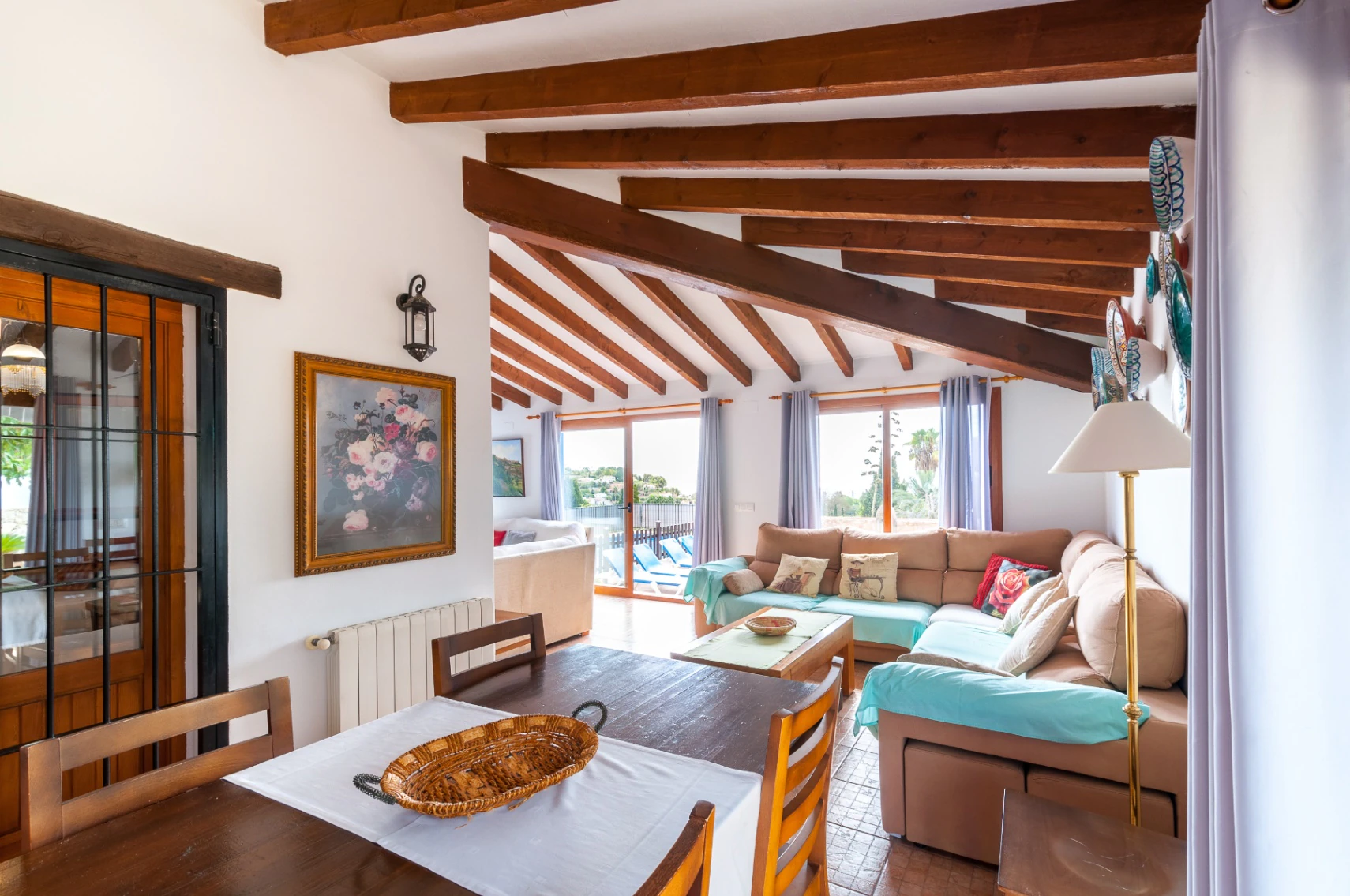 Finca en Benissa en Venta en Amplia Parcela con Piscina y Casa de Huéspedes
